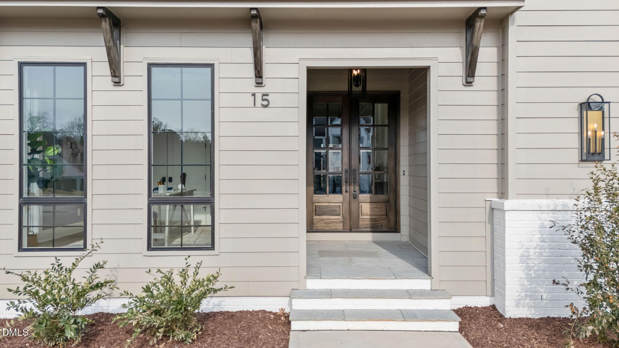 15 Chestnut Oak Drive