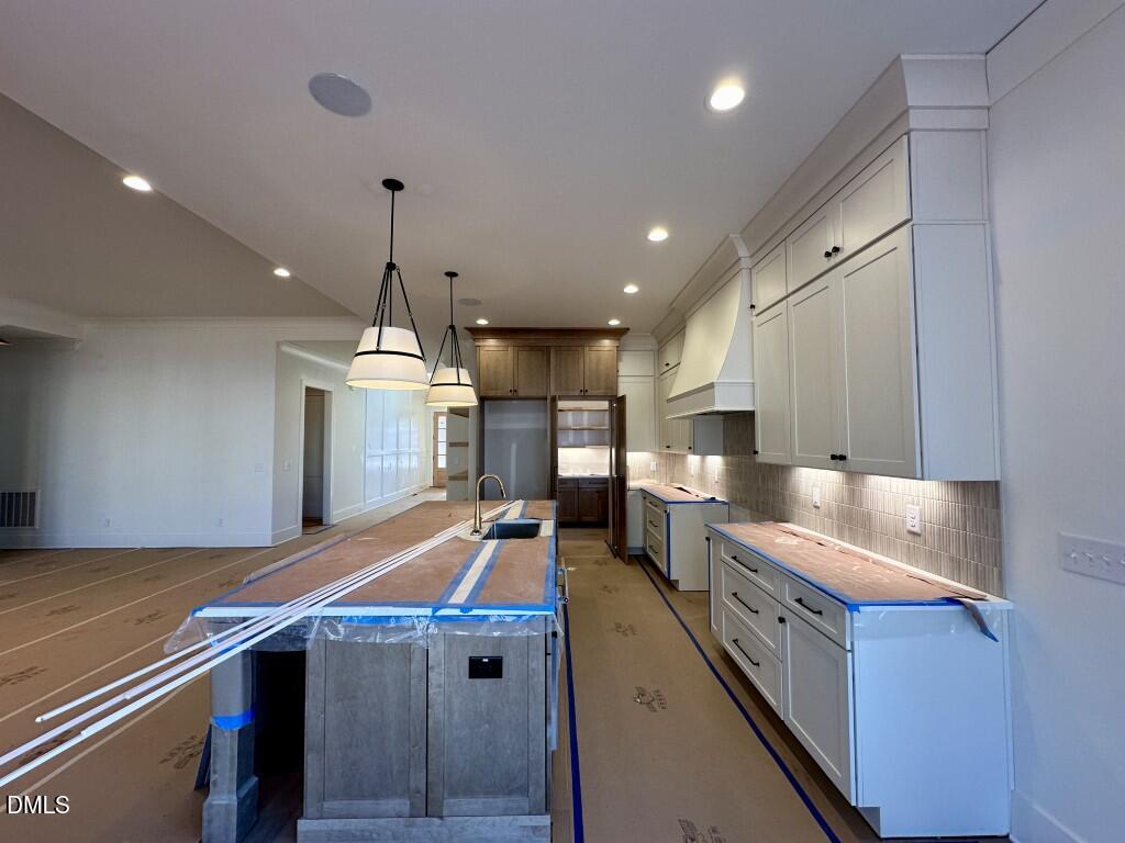 15 Chestnut Oak Drive