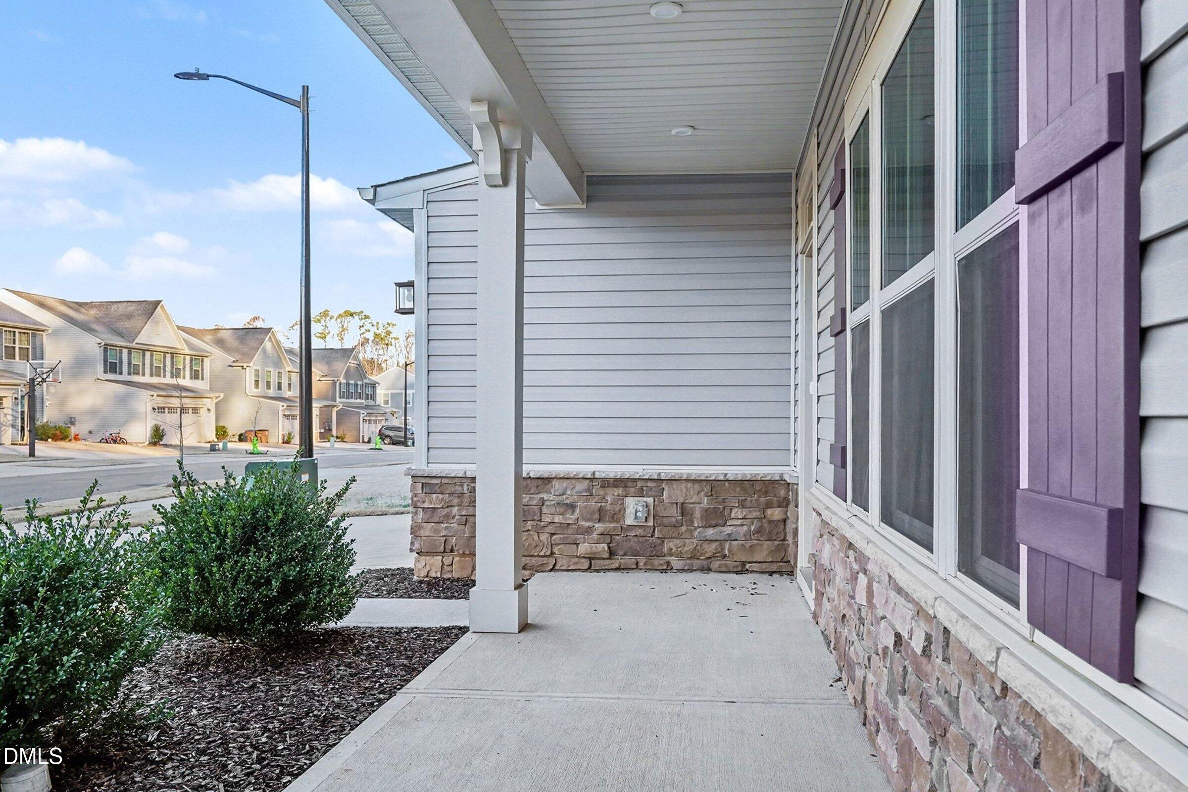 1544 Crimson Leaf Lane