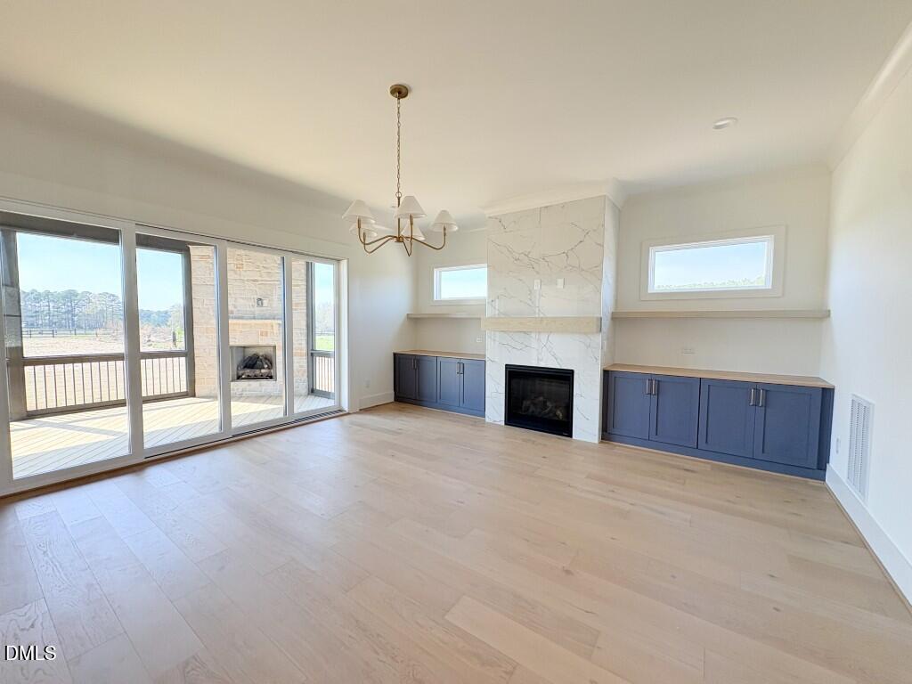 5816 Carriage Gate Drive