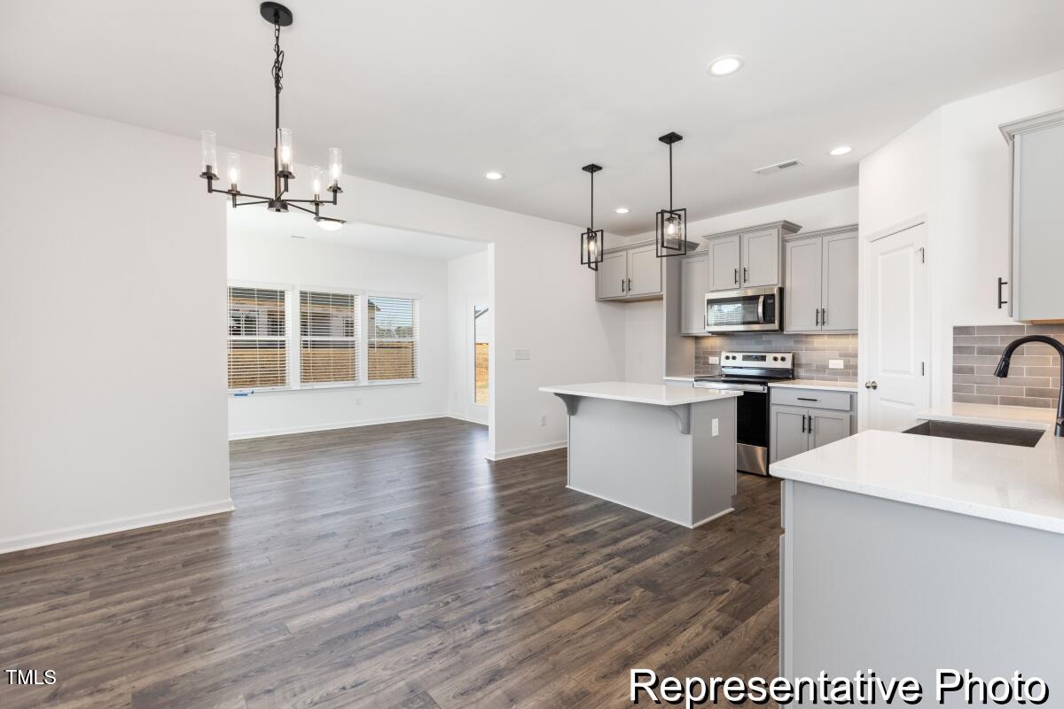 517 W Brocklyn Street 63p