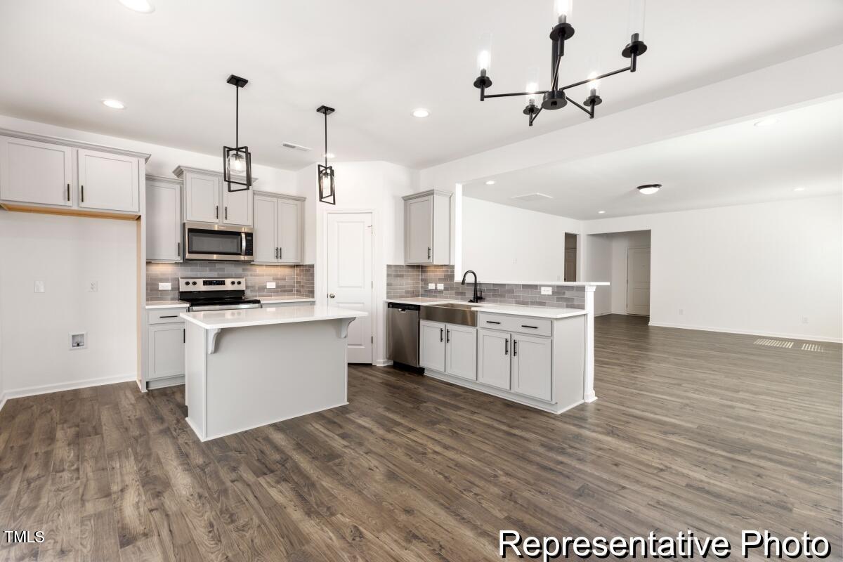 517 W Brocklyn Street 63p
