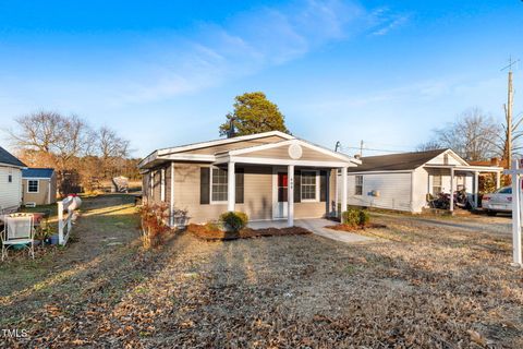 A home in Pine Level