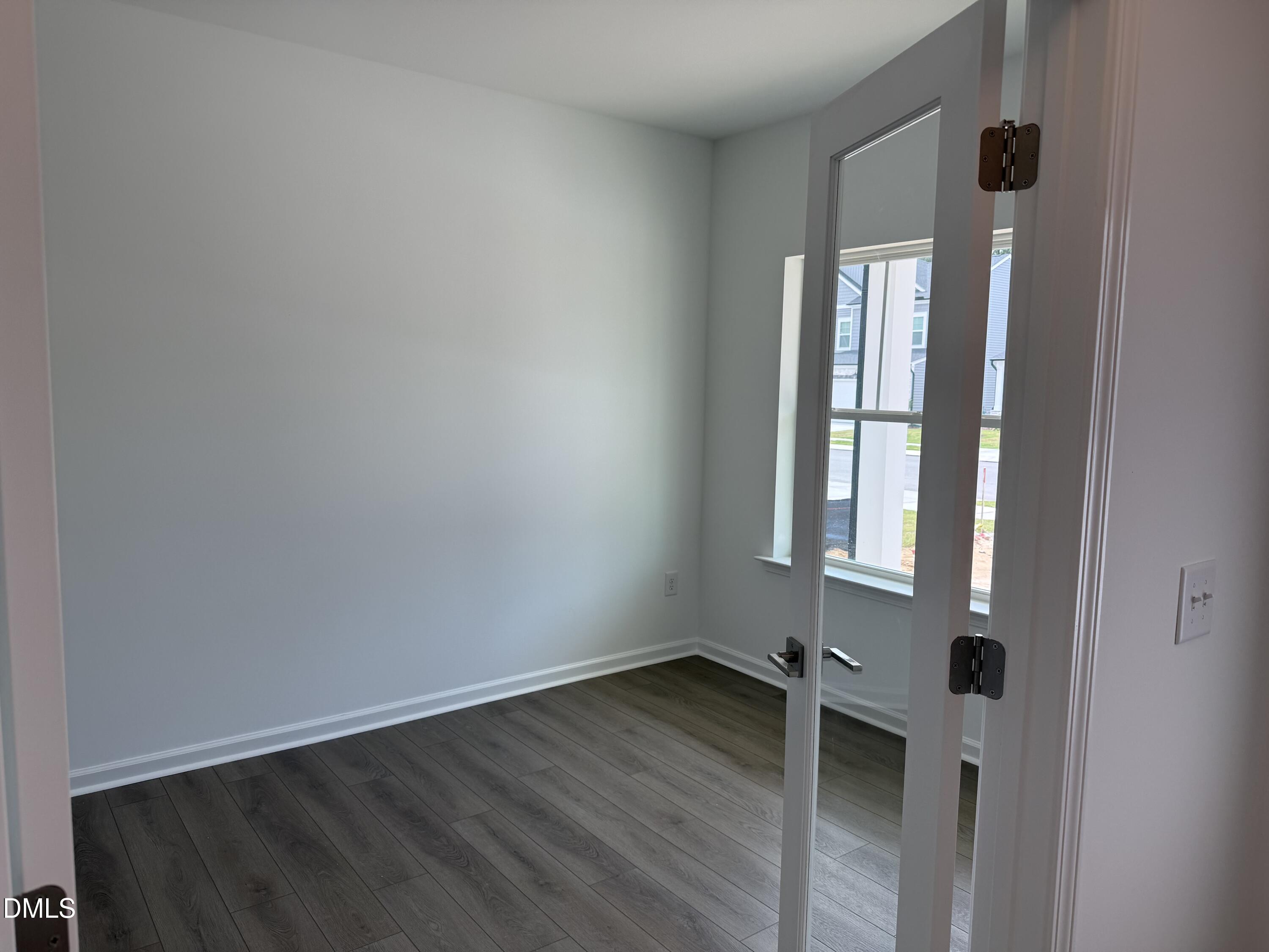 909 Fetching Place 377