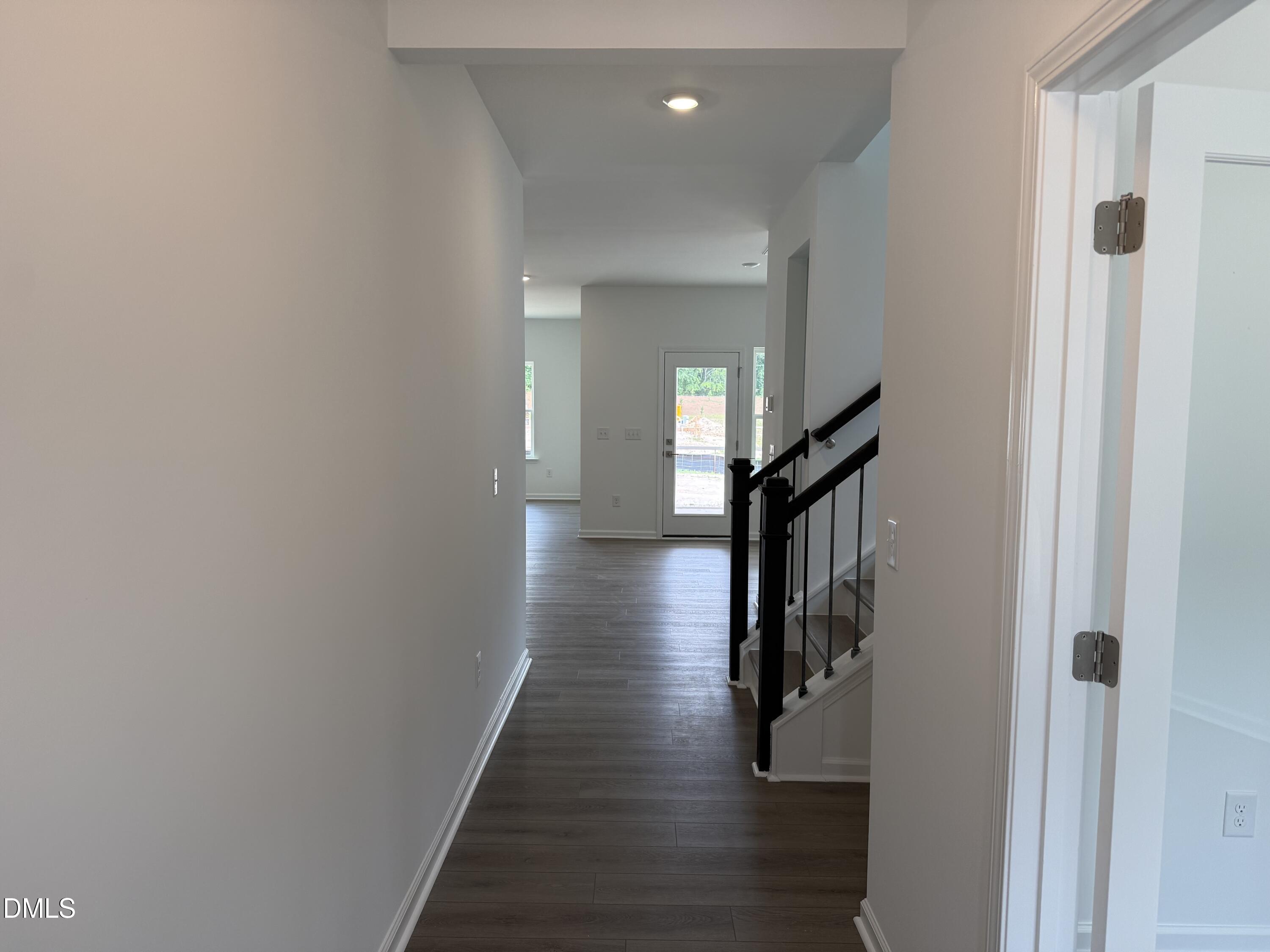 909 Fetching Place 377
