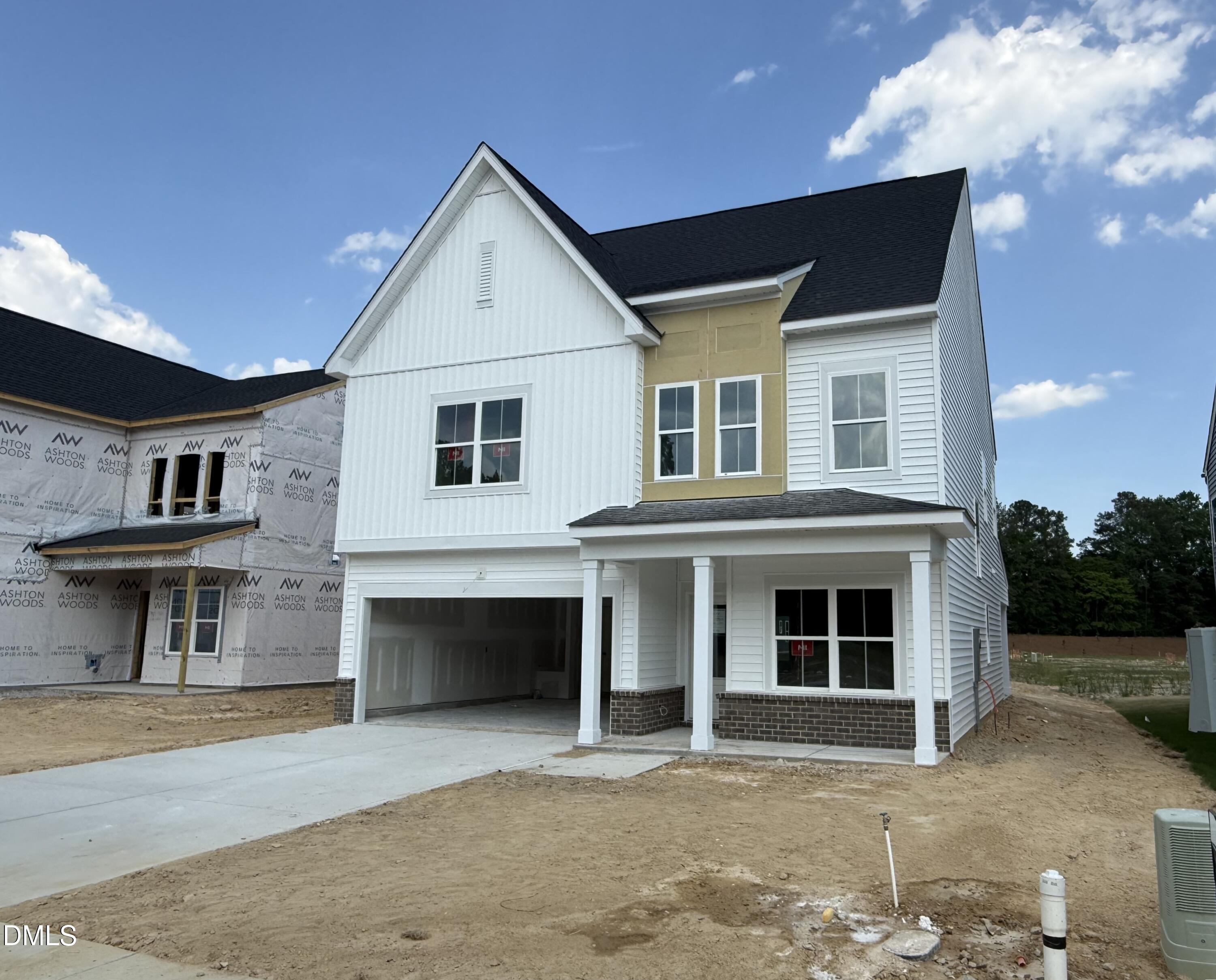 909 Fetching Place 377