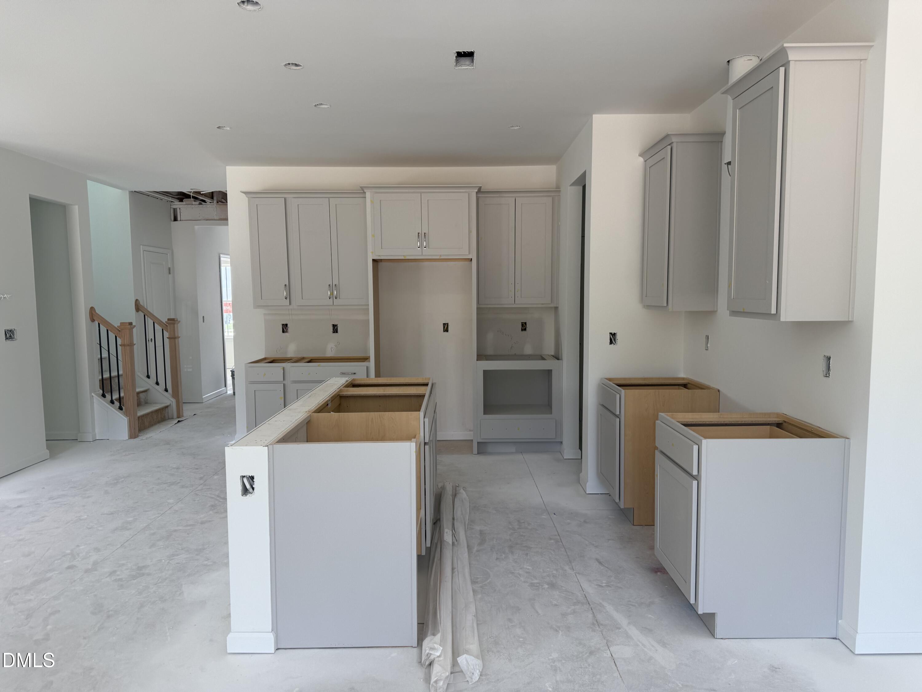 909 Fetching Place 377