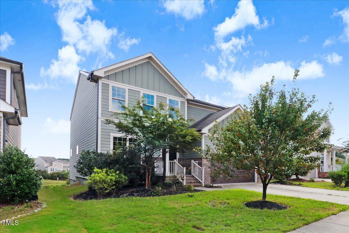 921 Lemster Lane