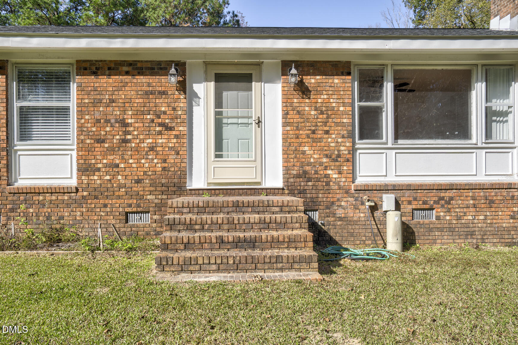 101 Hunting Lodge Drive