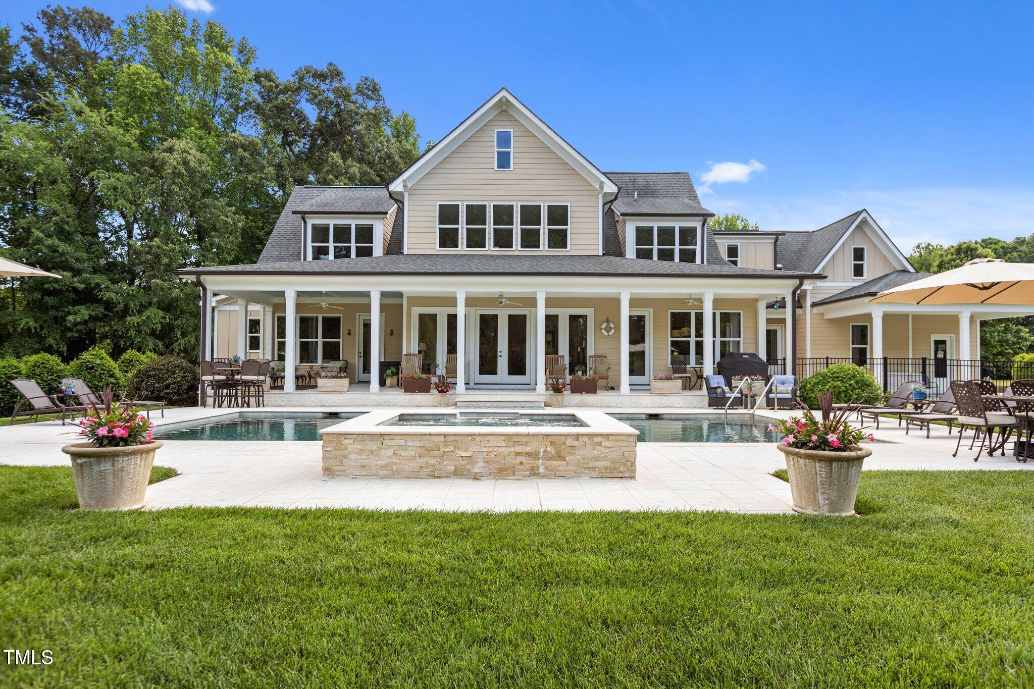 60 Hartwood Lane