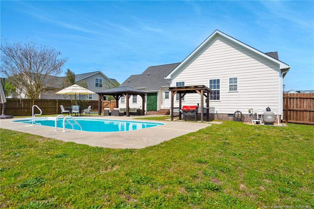 5727 Walking Trail Way