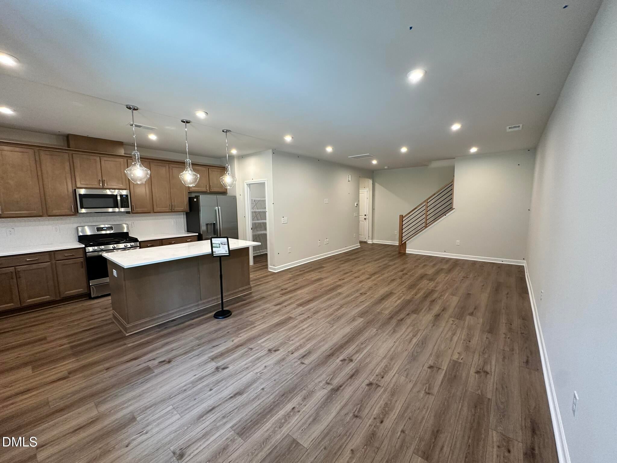 202 Solaire Alley