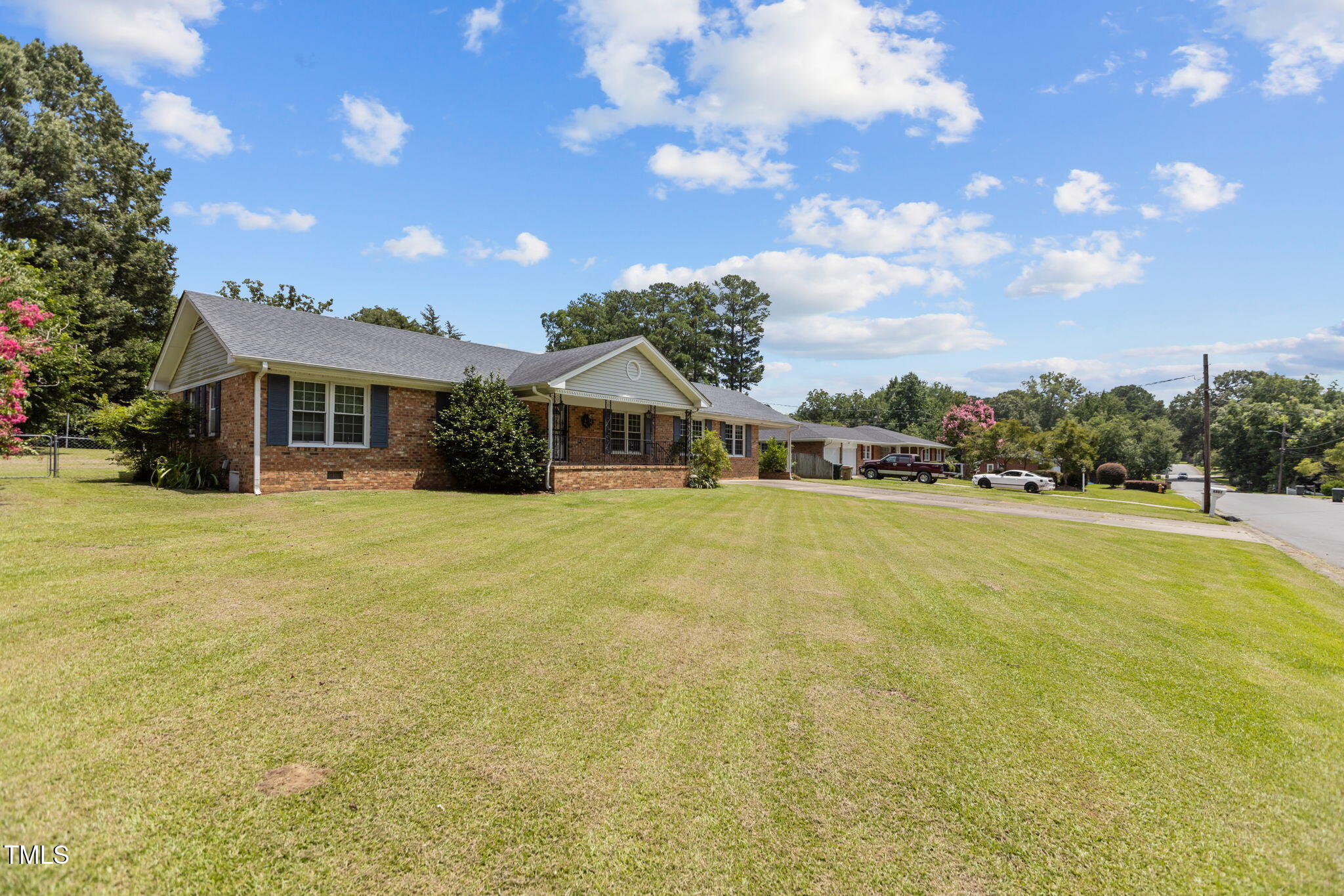 4807 Greenbrier Road