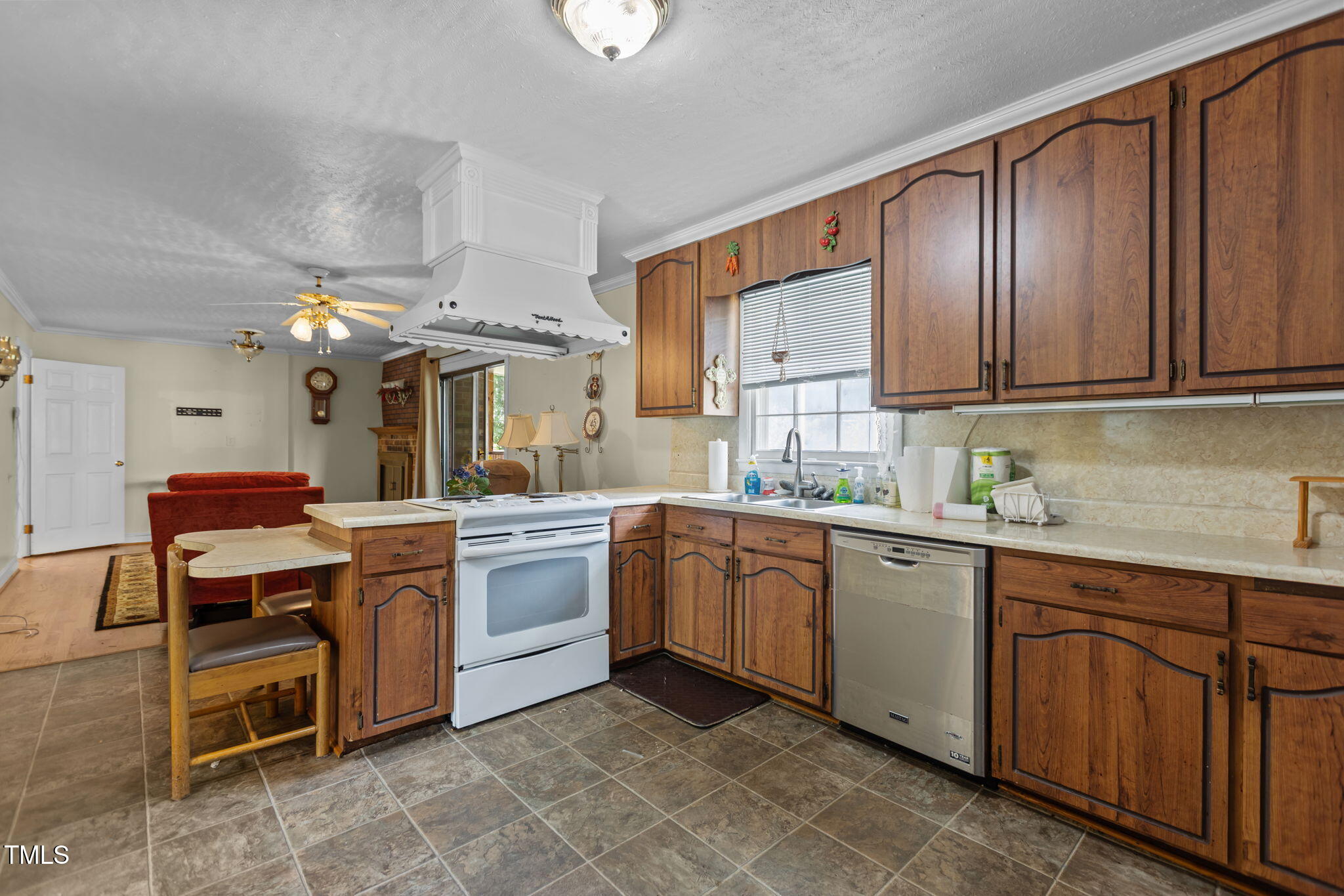 4807 Greenbrier Road