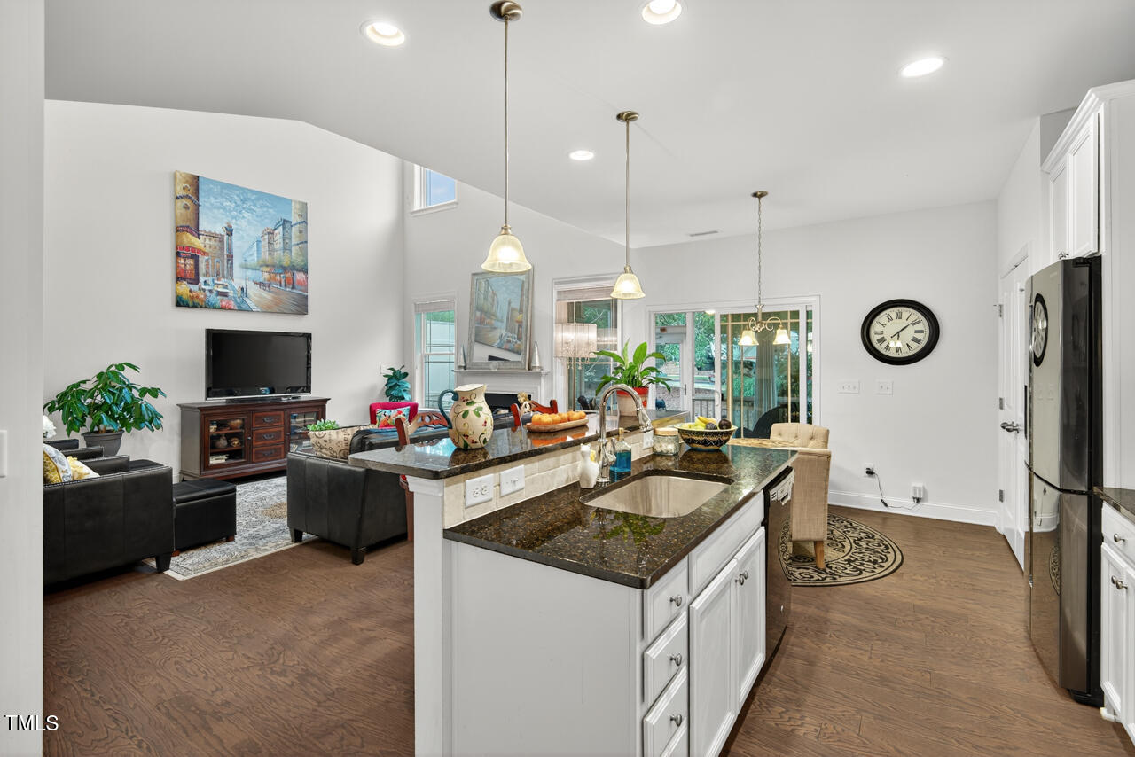 Apex, North Carolina 27539, United States, 3 Bedrooms Bedrooms, ,3 BathroomsBathrooms,Residential,Active,209255