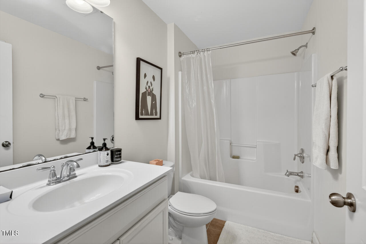 Apex, North Carolina 27539, United States, 3 Bedrooms Bedrooms, ,3 BathroomsBathrooms,Residential,Active,209255