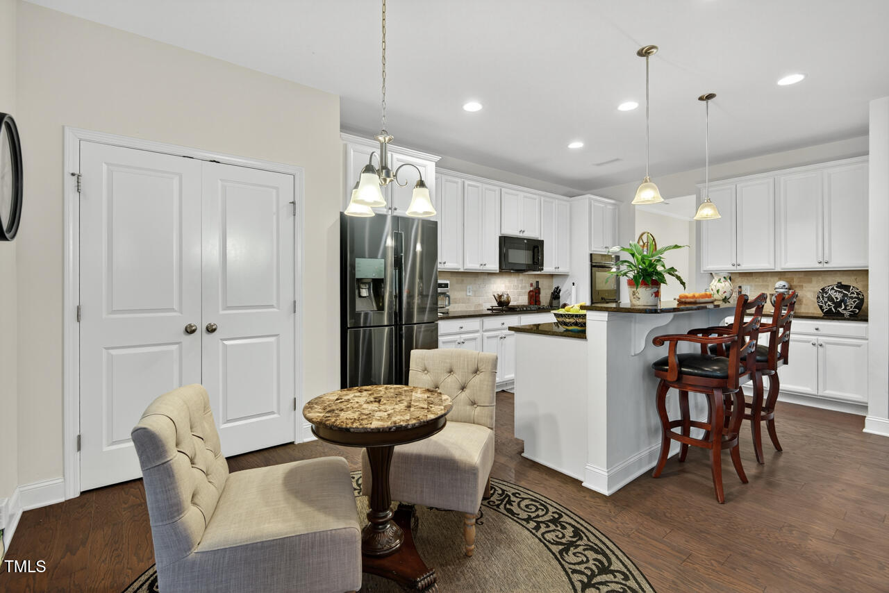 Apex, North Carolina 27539, United States, 3 Bedrooms Bedrooms, ,3 BathroomsBathrooms,Residential,Active,209255