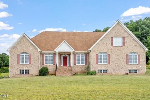 8415 Meadow View Lane Bahama NC 27503