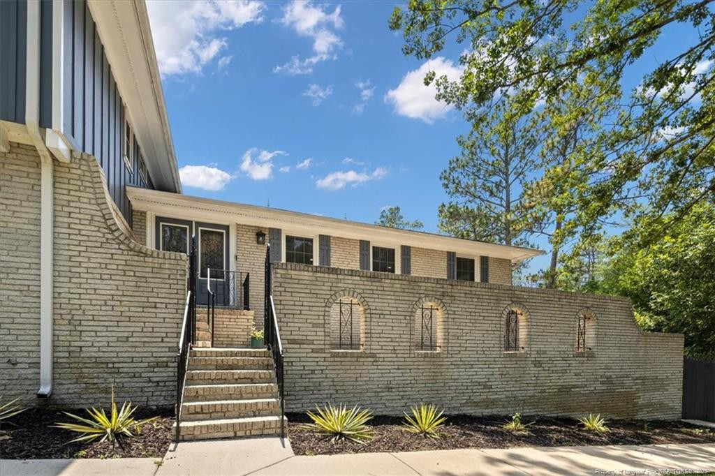 389 Myra Road