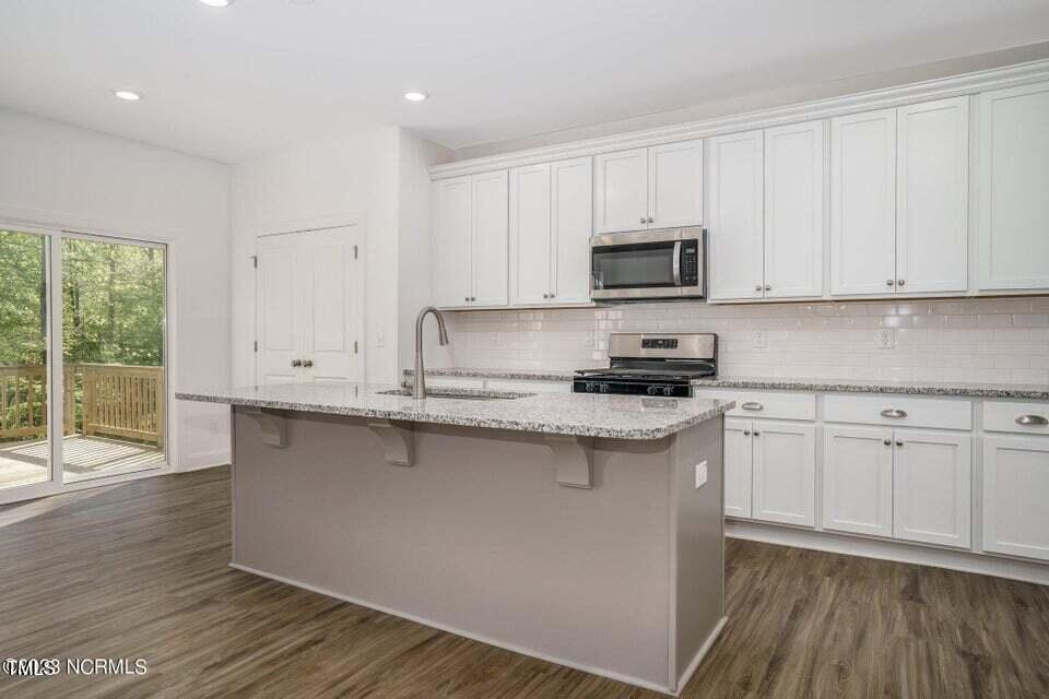 2048 Long Point Trail