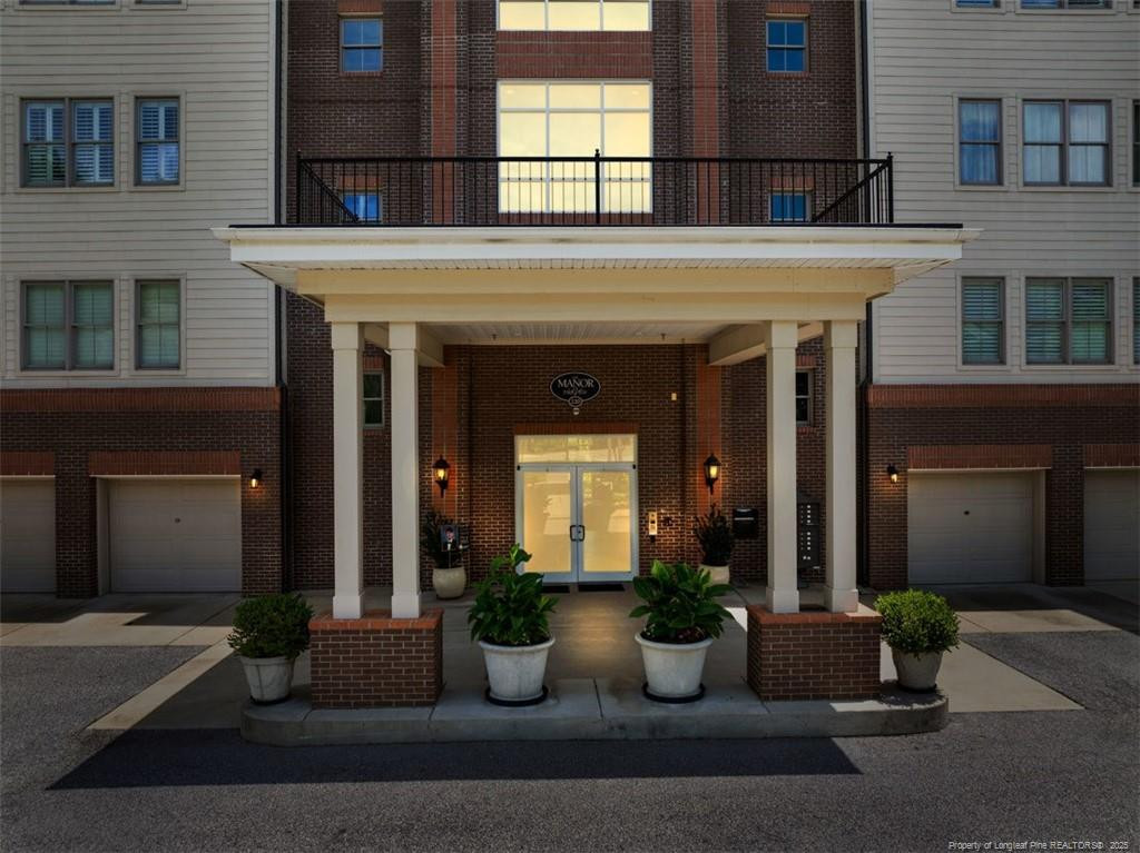 220 Hugh Shelton Loop #104