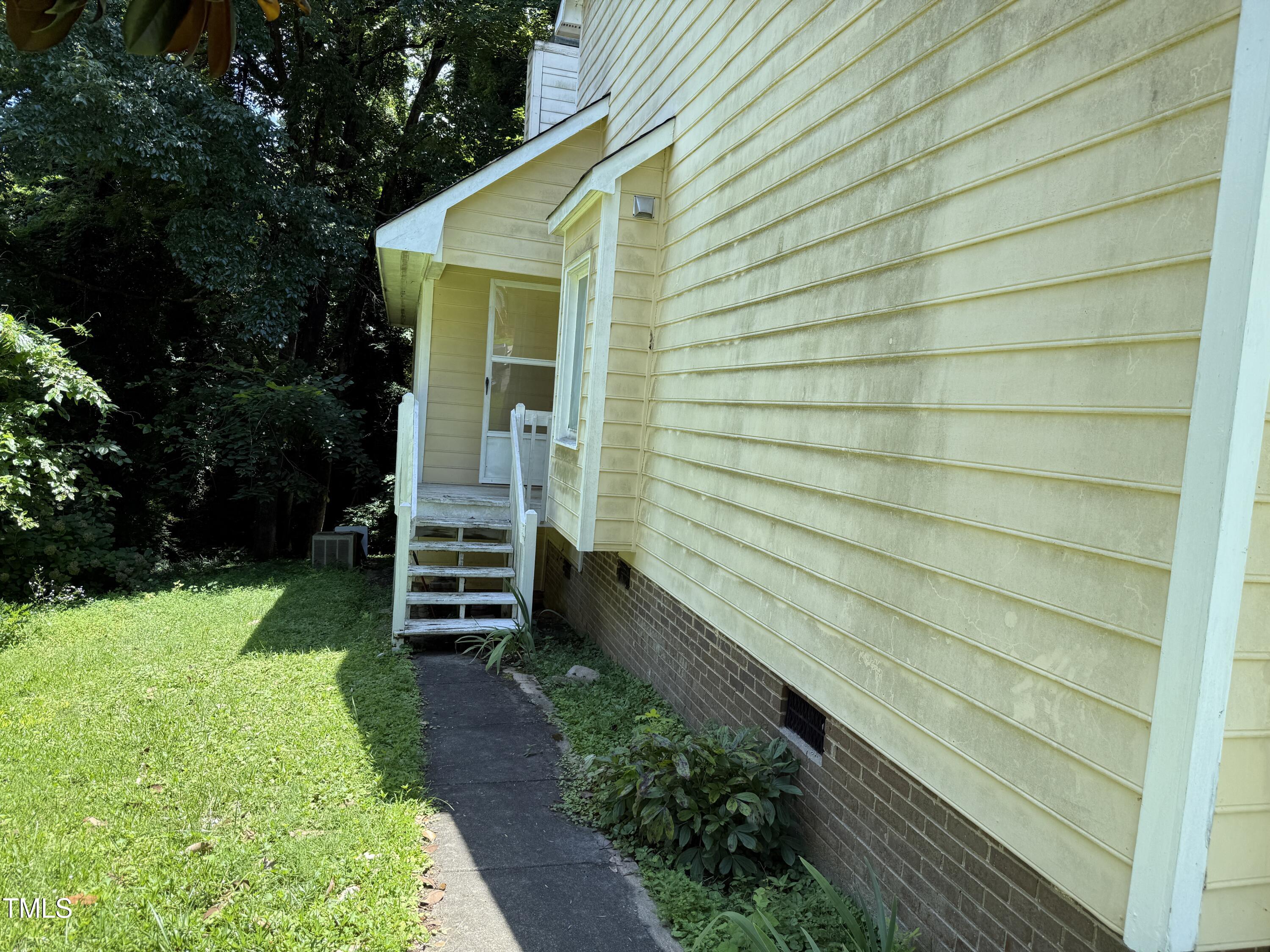 2308 Stonesthrow Court