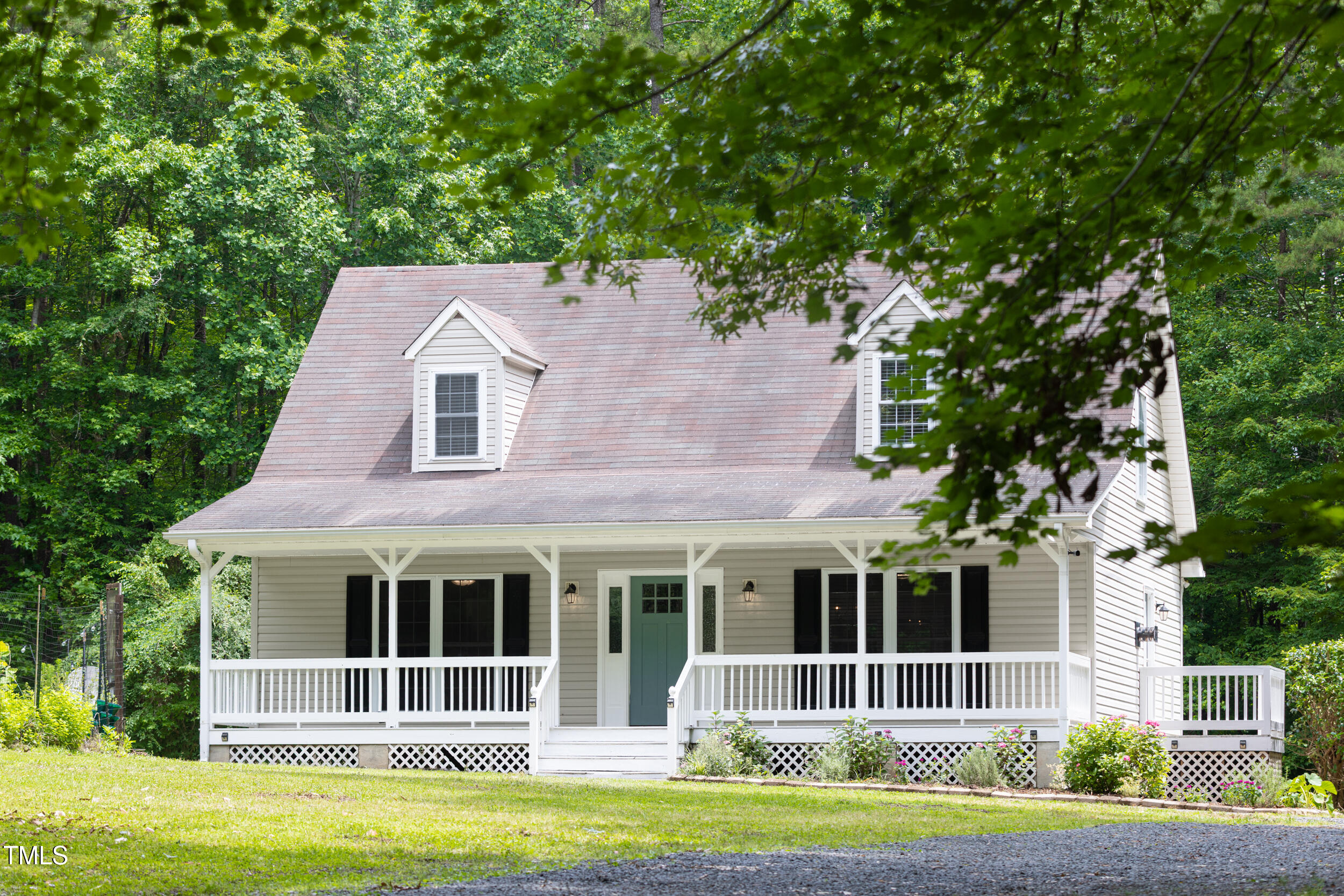 657 Lakeview Drive