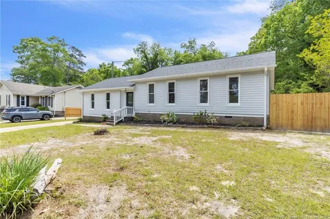 MLS: LP742401