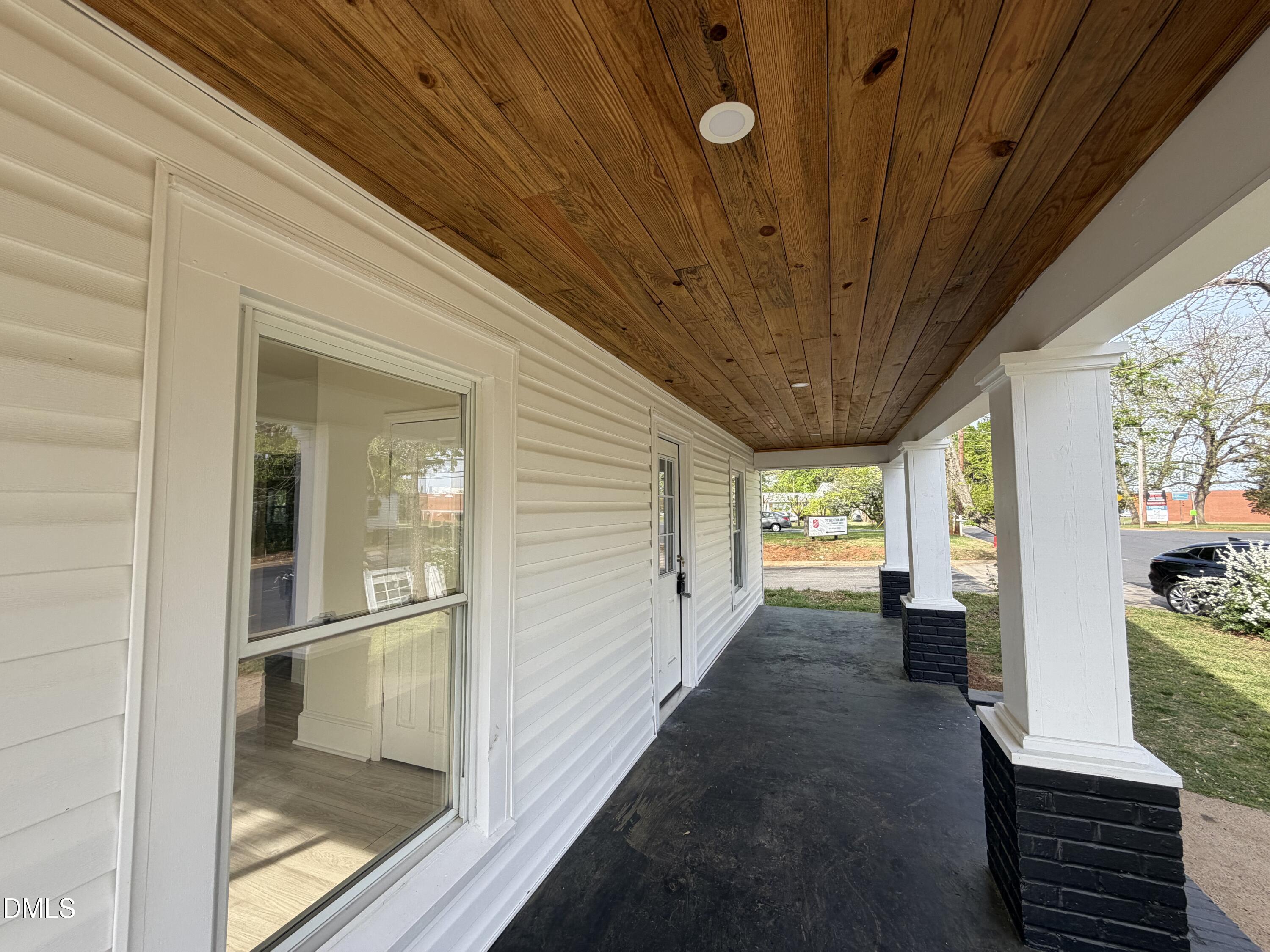 810 N Anthony Street