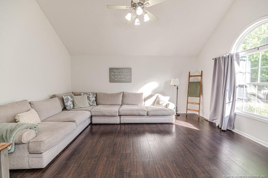 3328 Smoketree Court