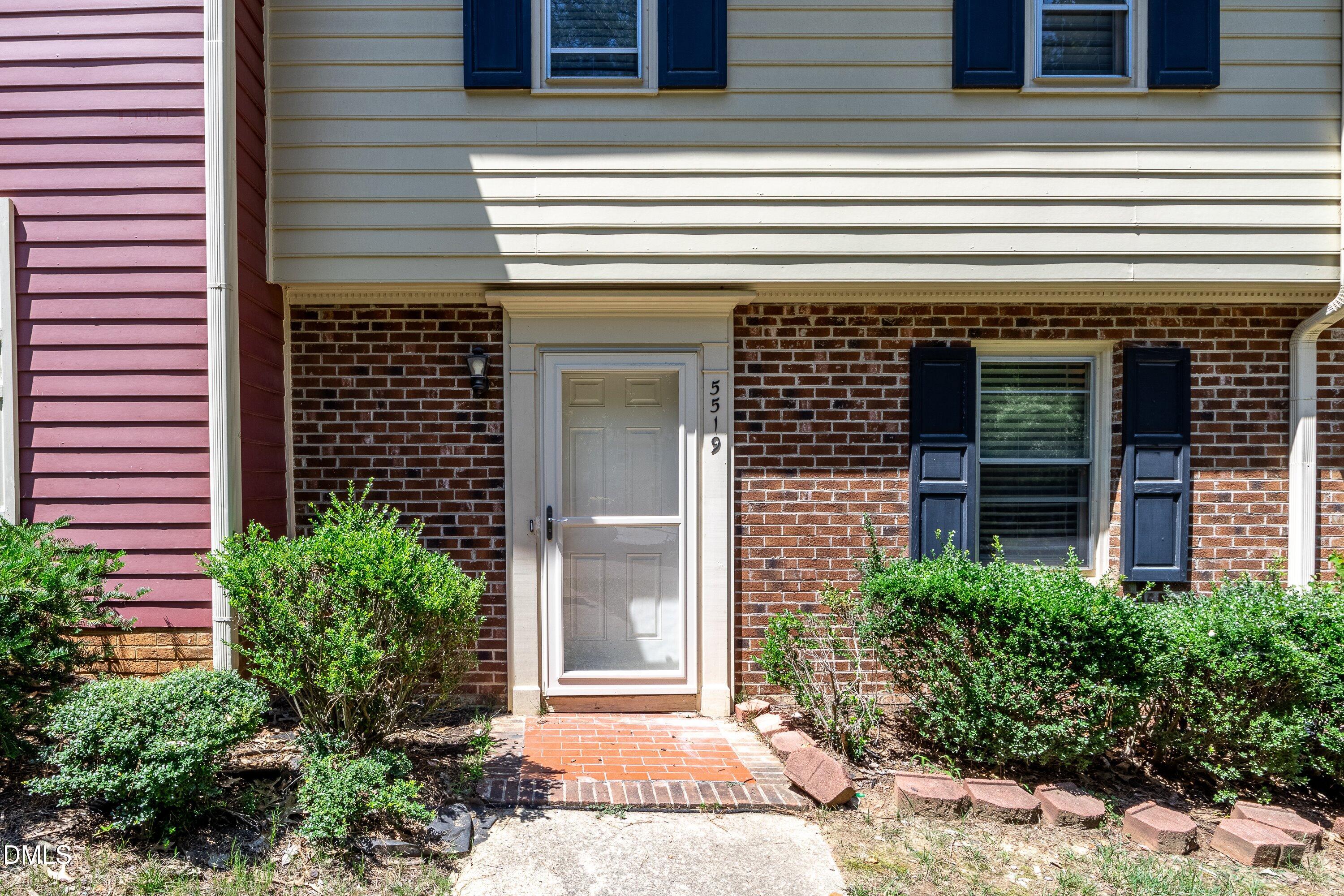 5519 Hamstead Crossing