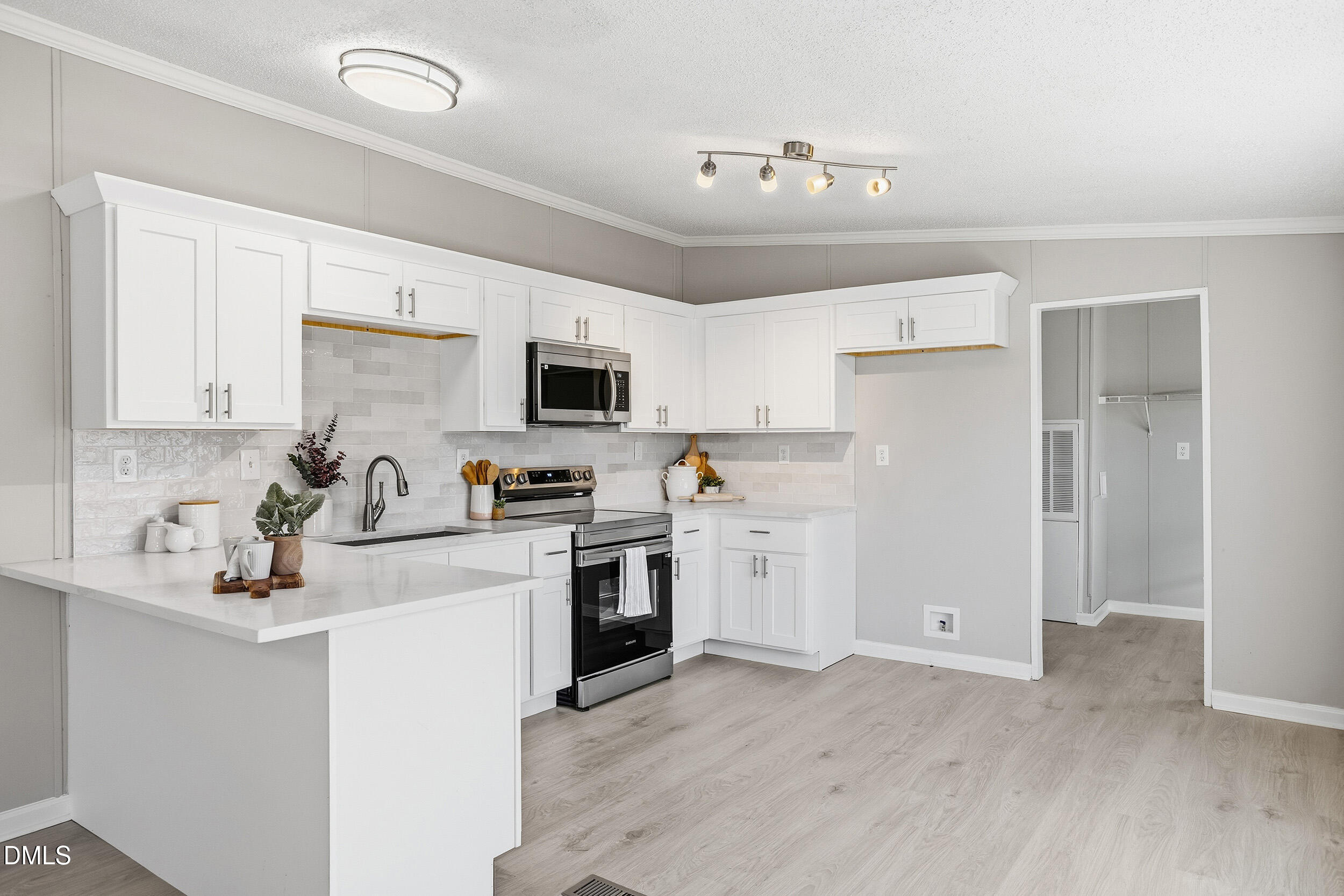 213 Maideline Avenue