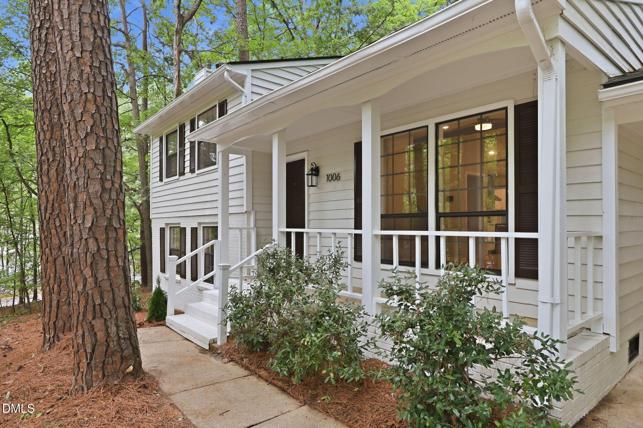 1006 Suterland Road