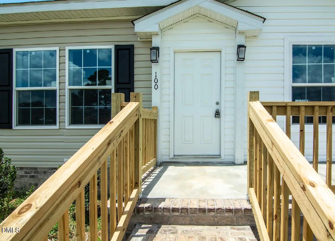 100 Cottonwood Court