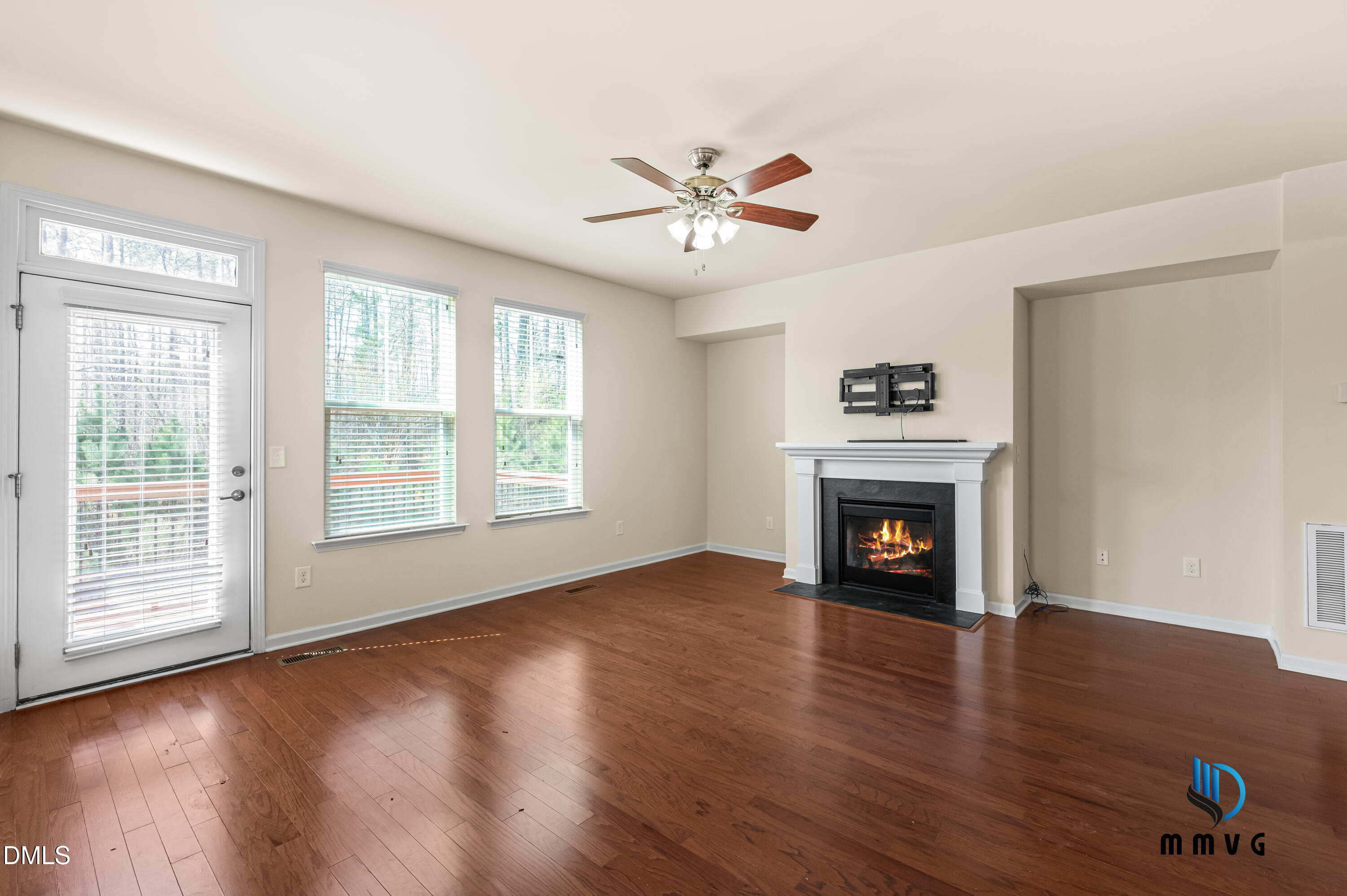 701 Edgewater Ridge Court