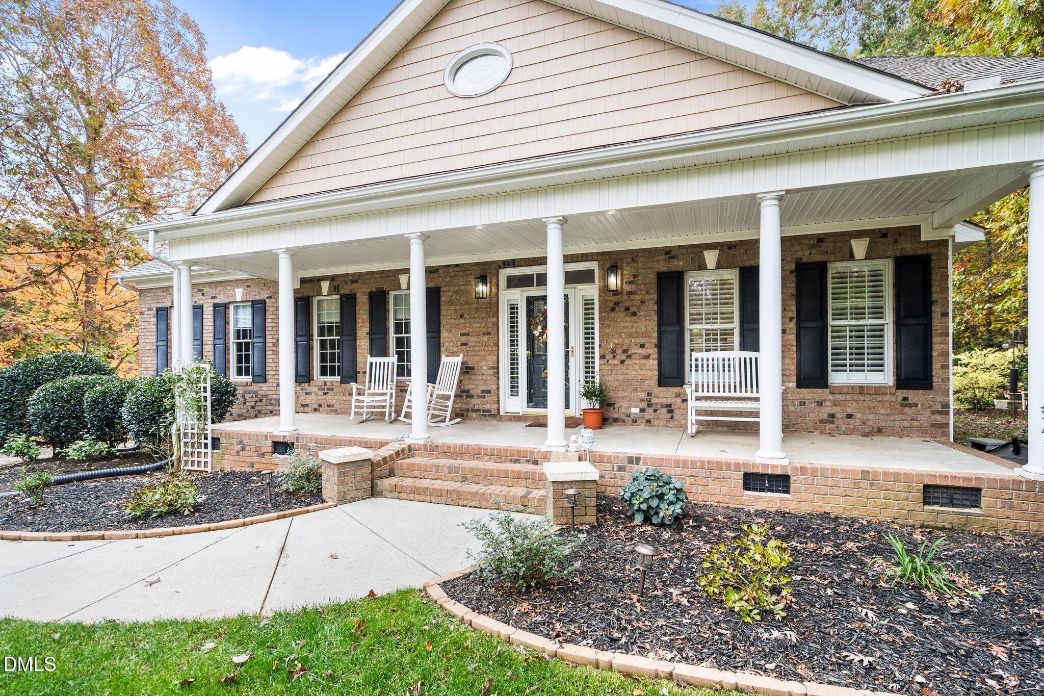 120 Georgetown Woods Drive