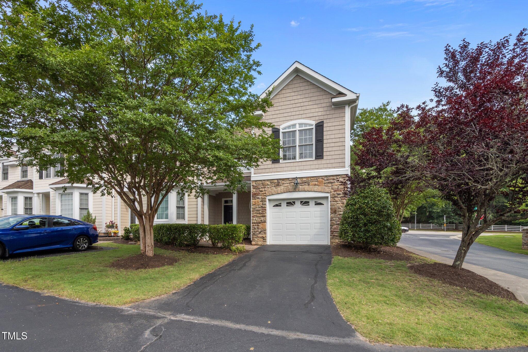 5515 South Roxboro 32