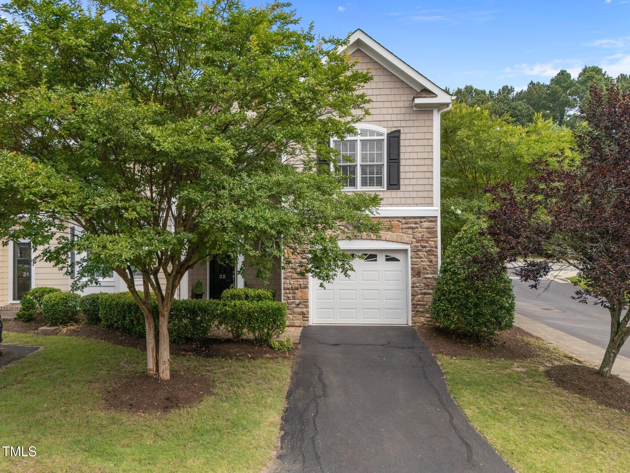 5515 South Roxboro 32