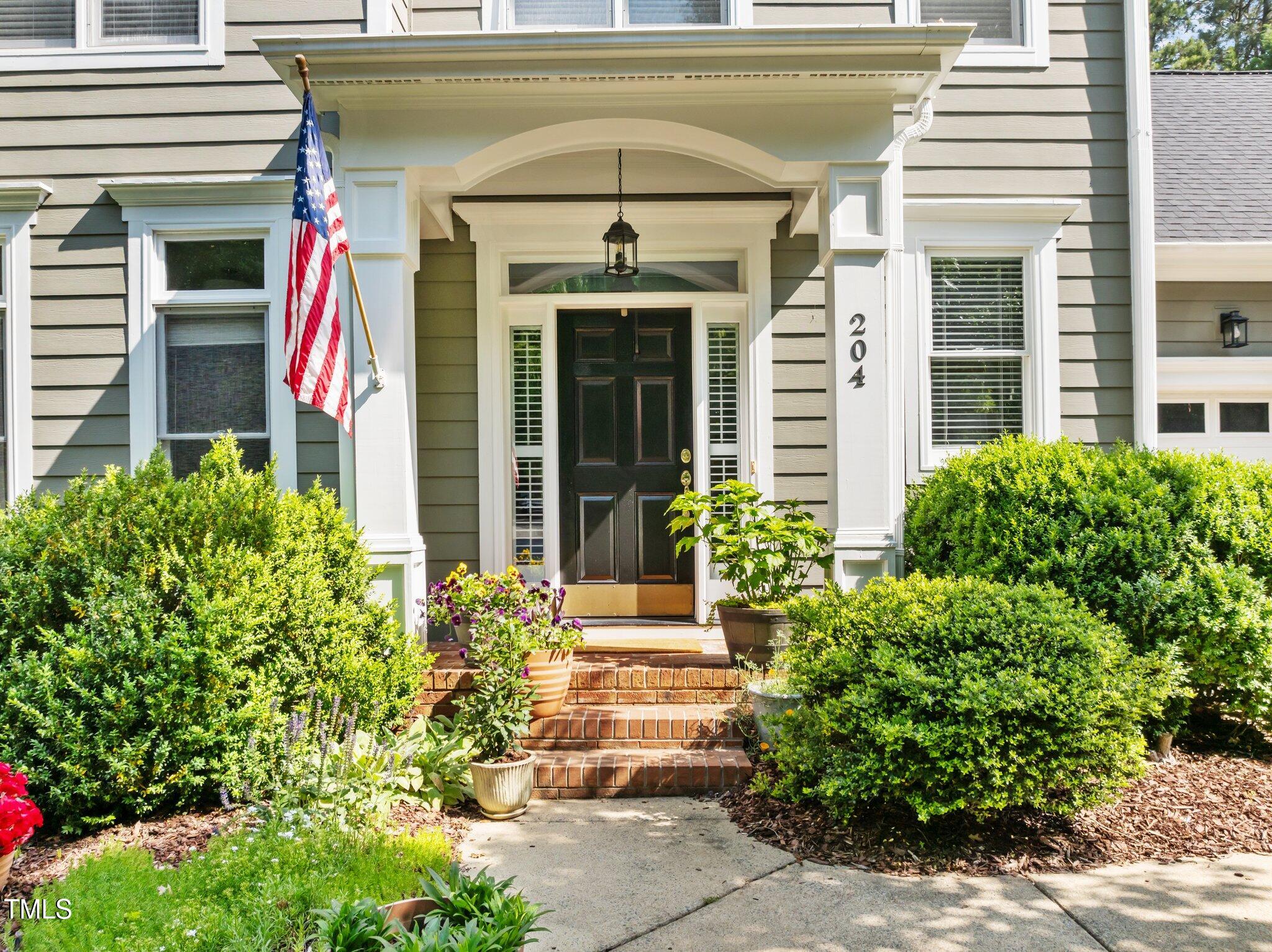 204 Rossburn Way