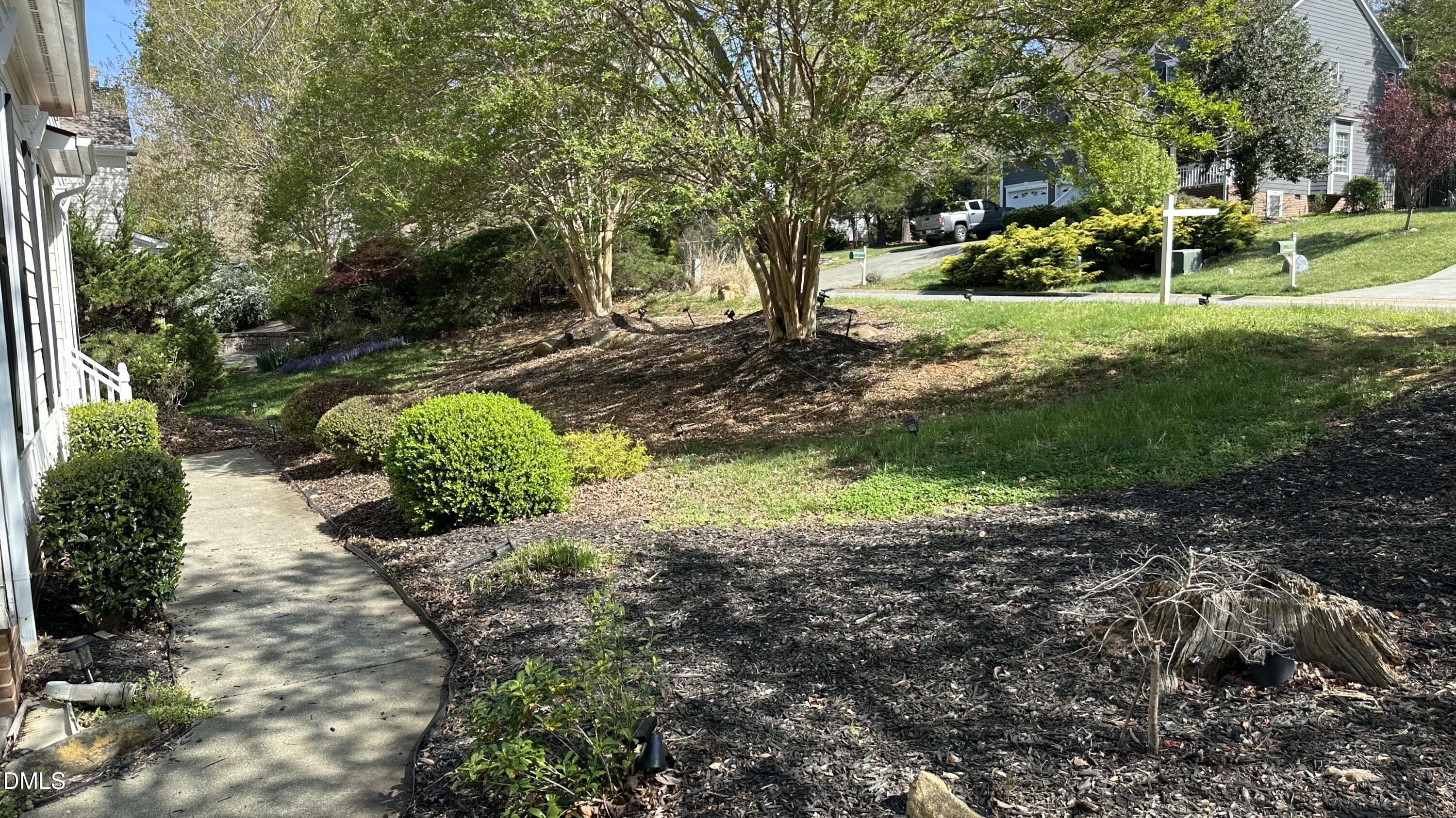 8 Arrowwood Court