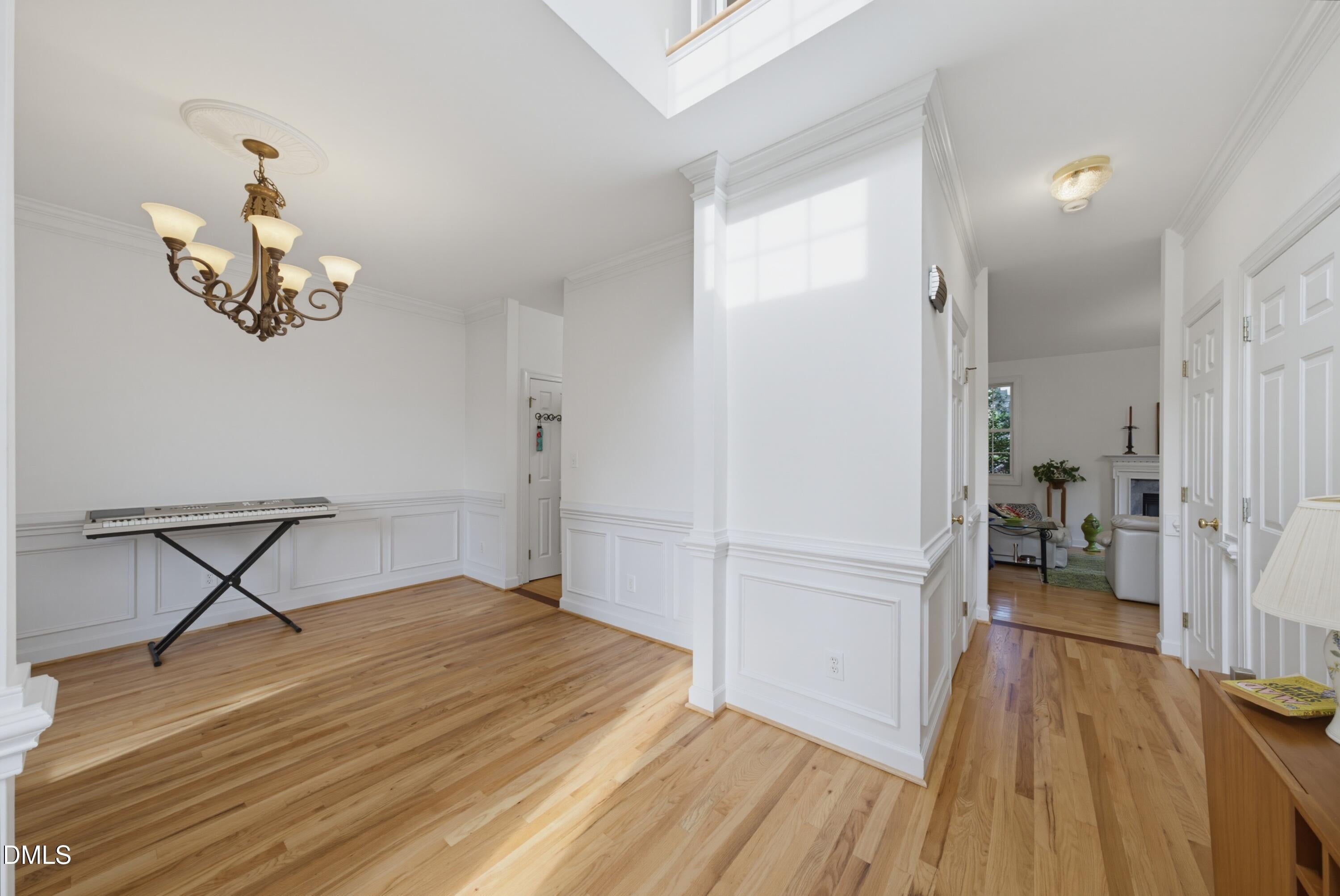 8901 Castleton Lane