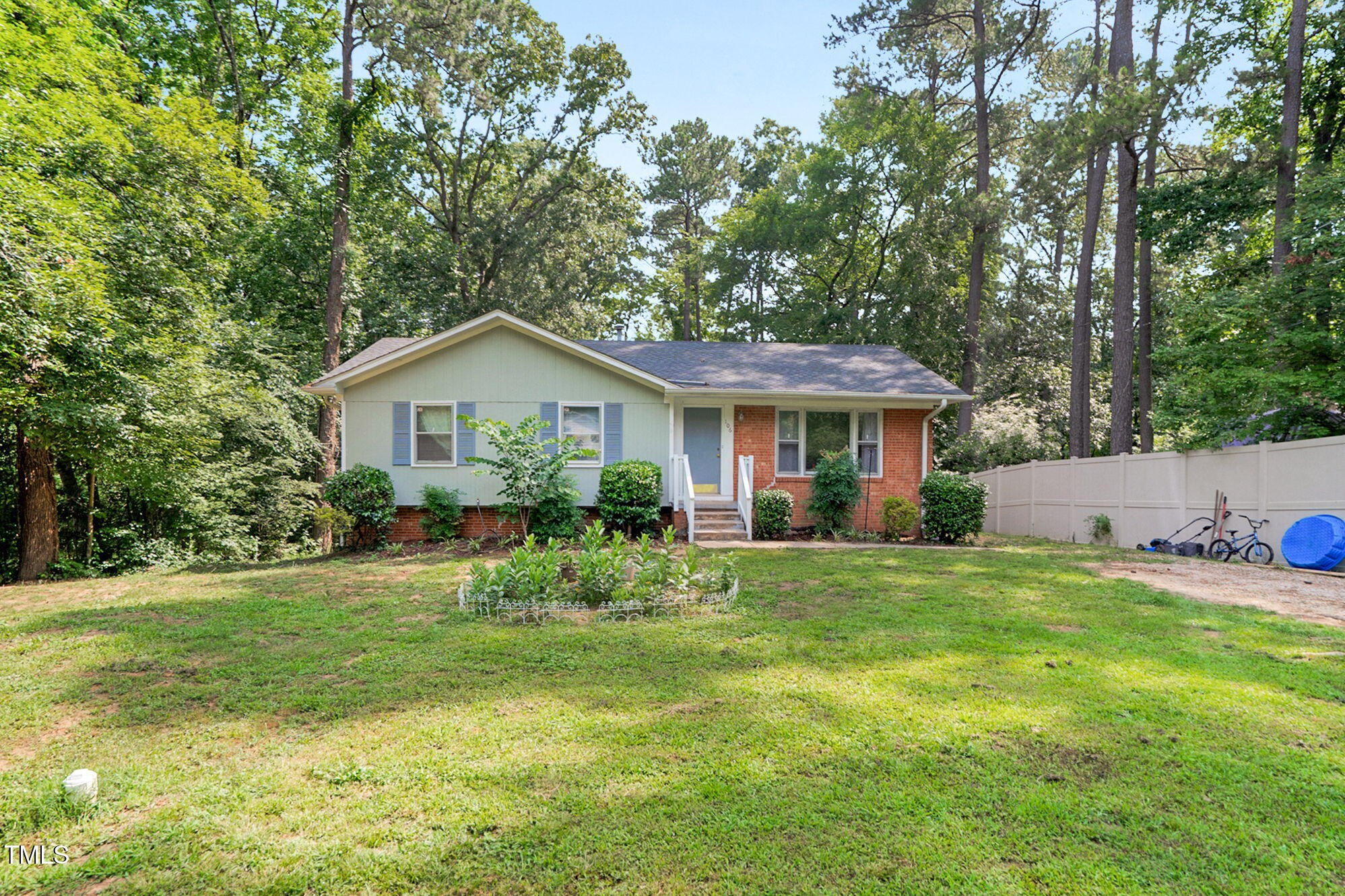 106 Lattimore Lane