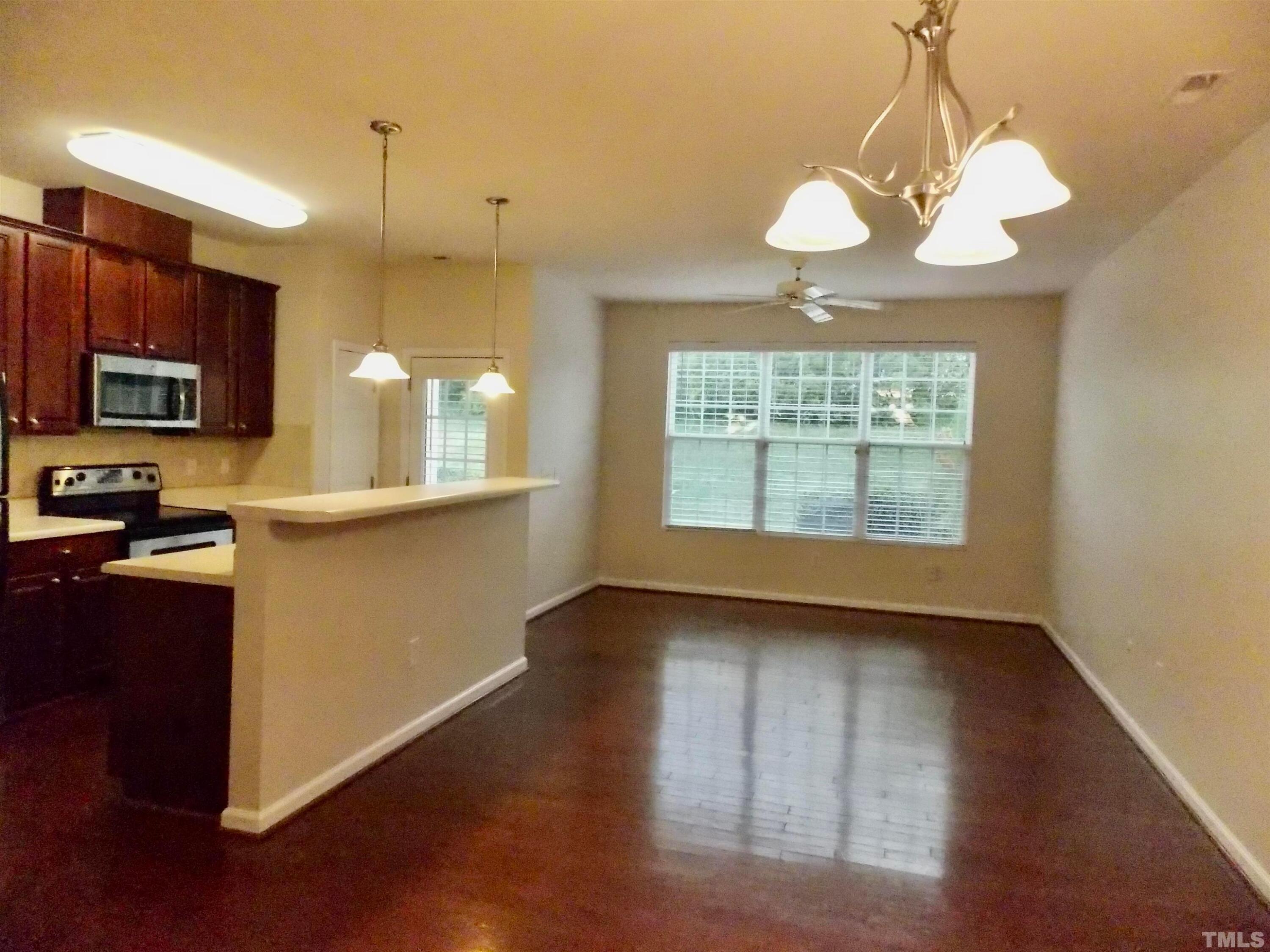 921 Shining Wire Way
