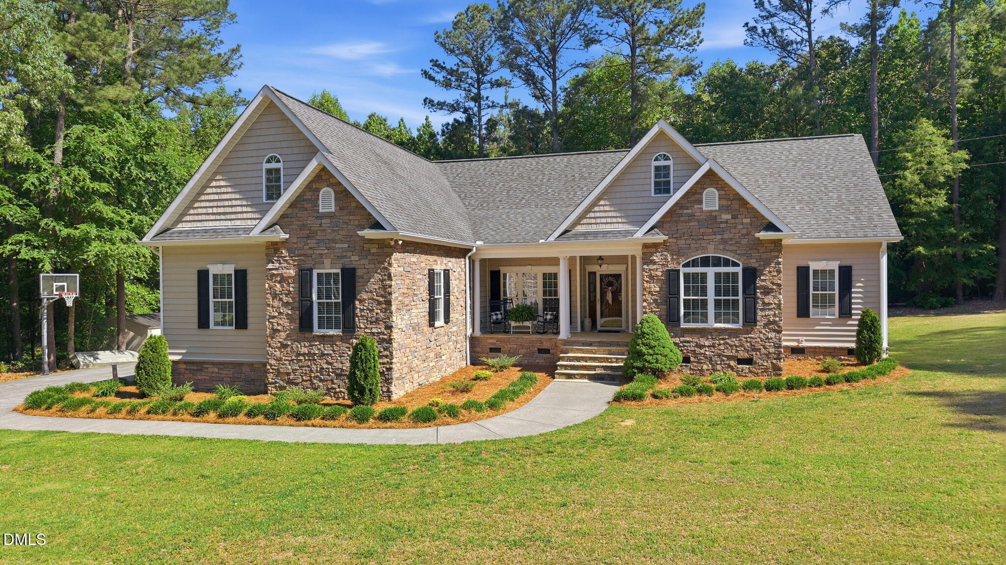 616 Woodland Trail