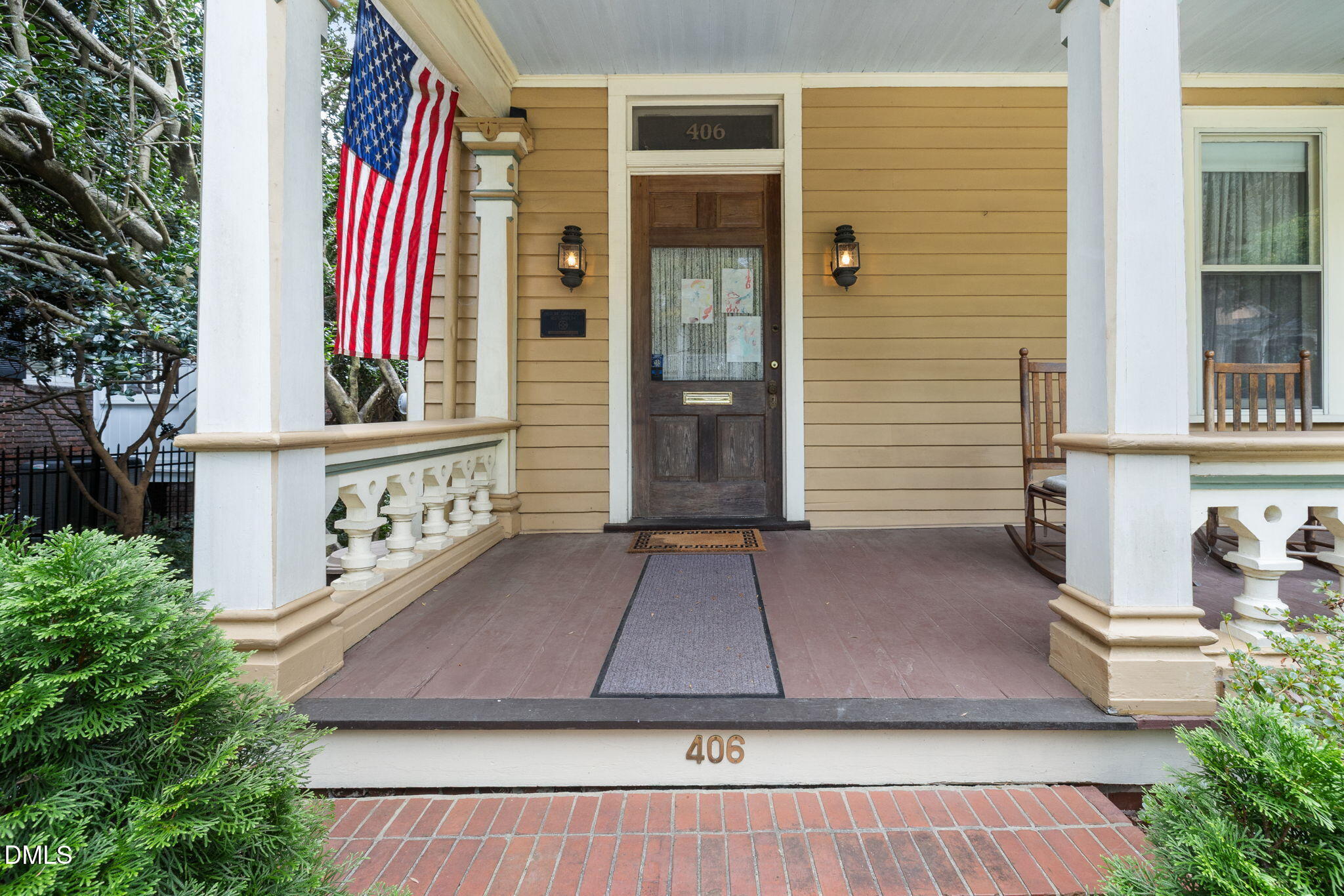 406 E Lane Street