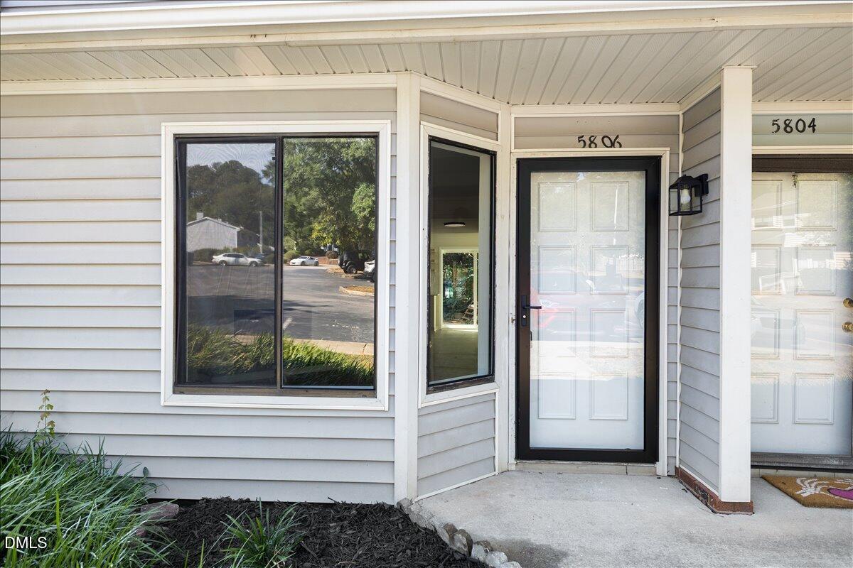 5806 Shady Grove Circle