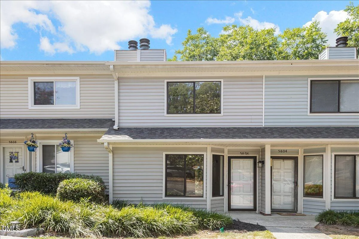 5806 Shady Grove Circle