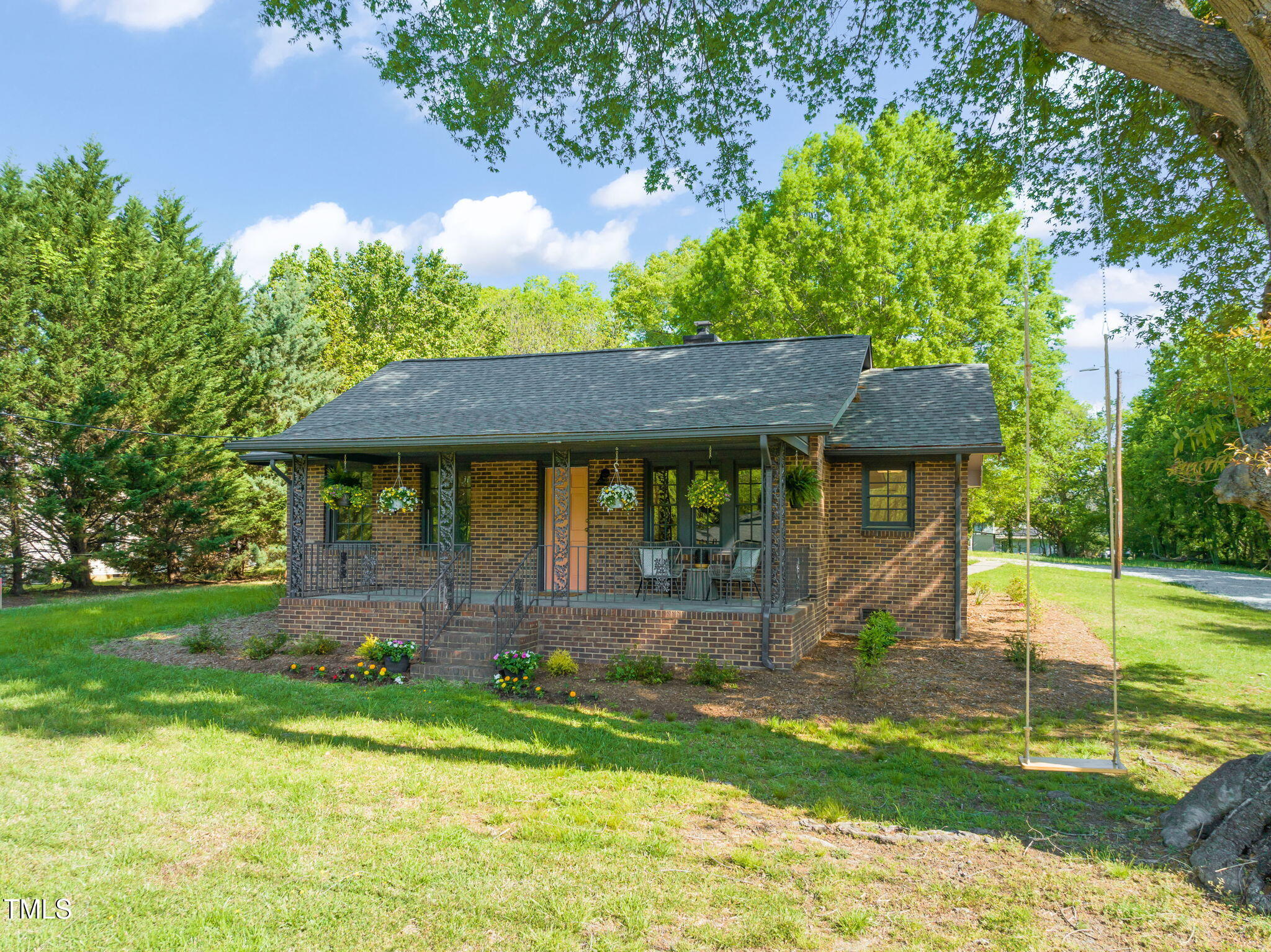 320 W Orange Street