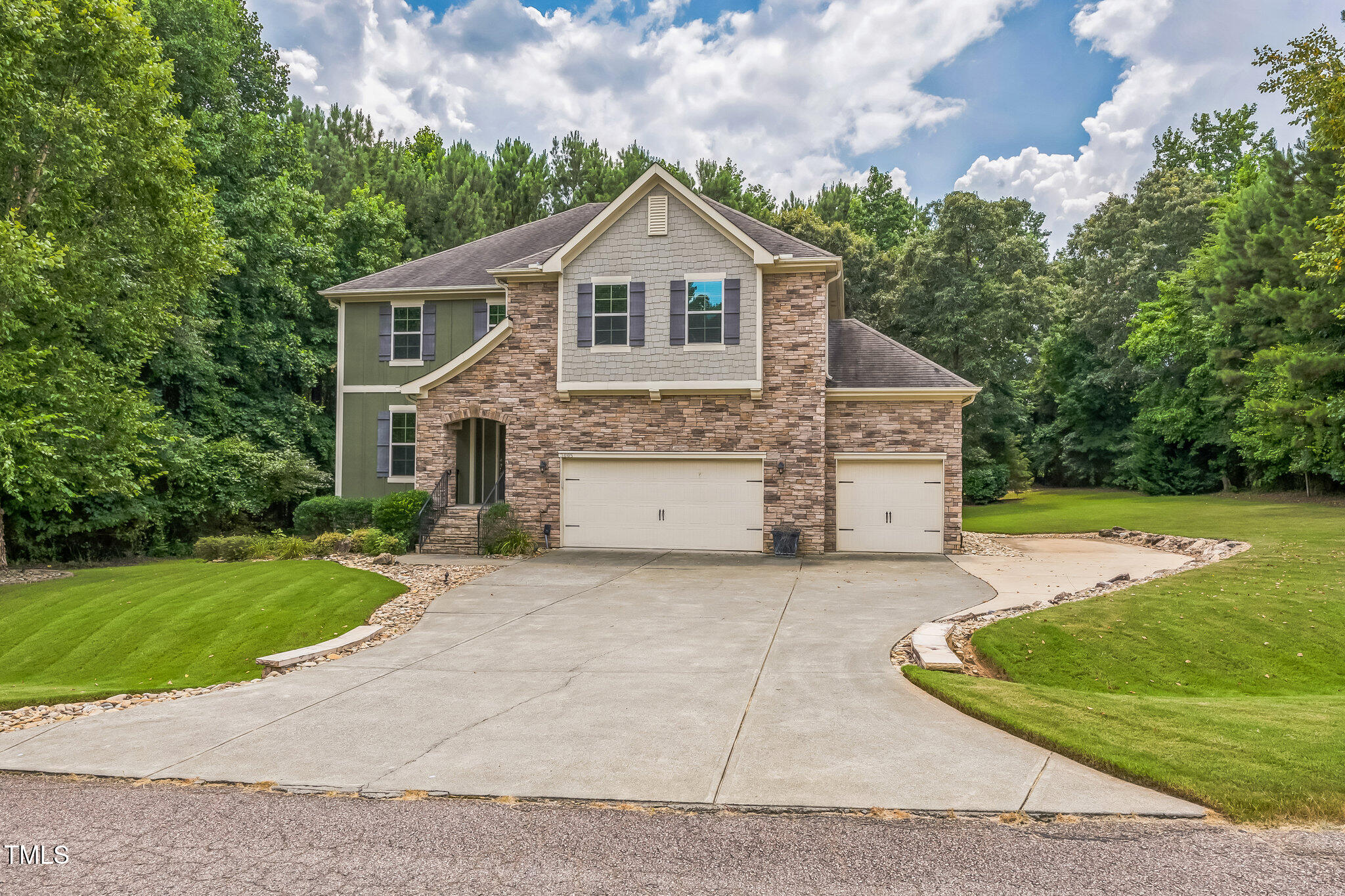3005 Domaine Drive