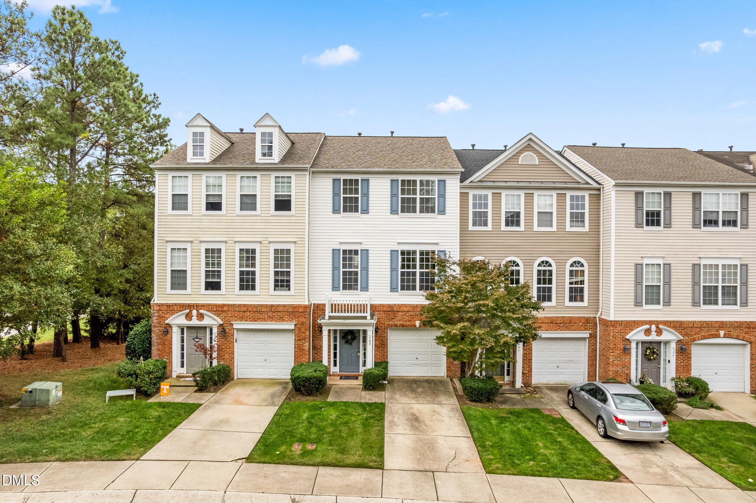 908 Sutter Gate Lane